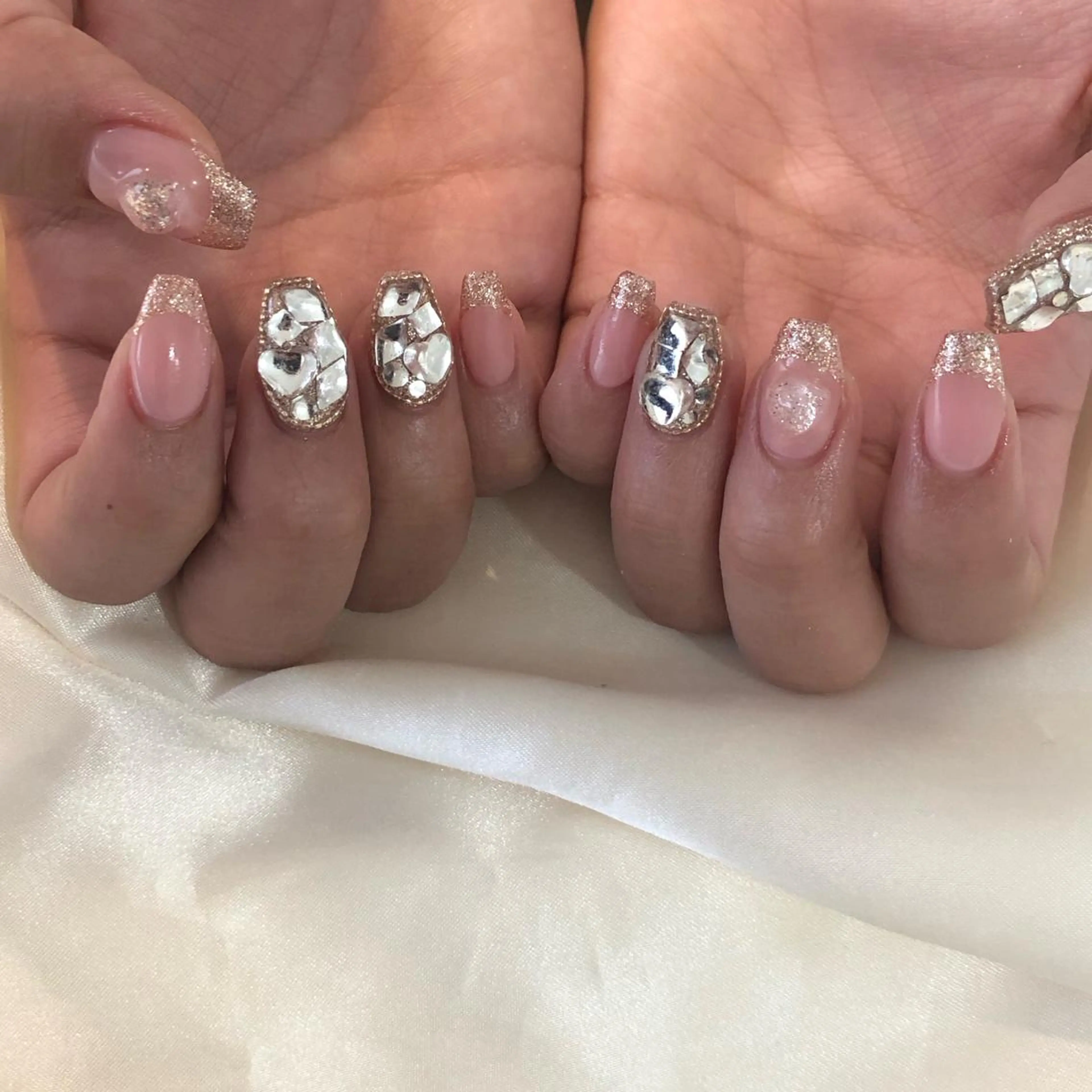 ネイル ハンドネイル ViViA momokaのネイルデザイン