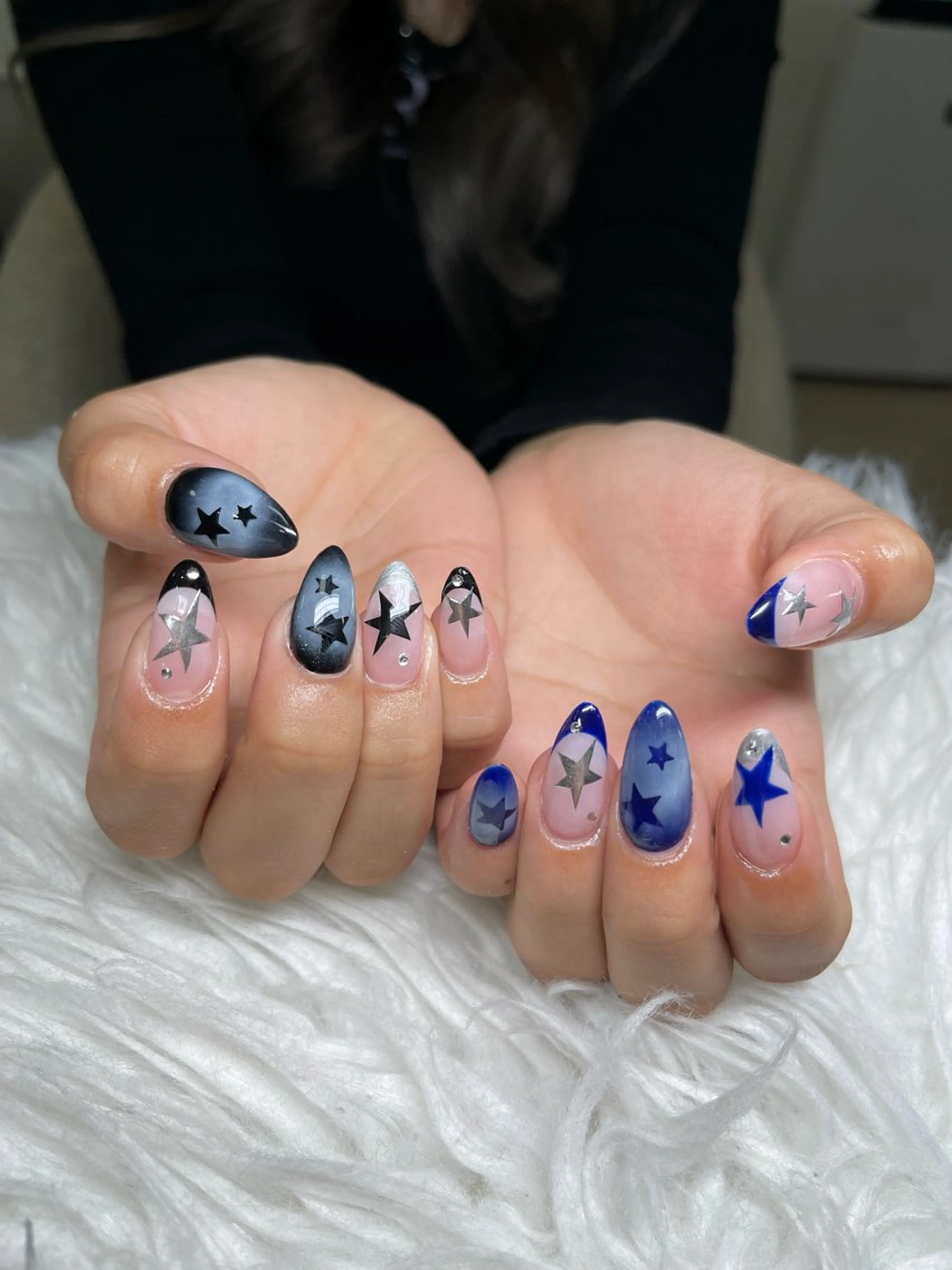 ネイル オーロラネイル クリアネイル 成人式 フラッシュネイル ジェルネイル ハンドネイル Amee Nail Salonのネイルデザイン