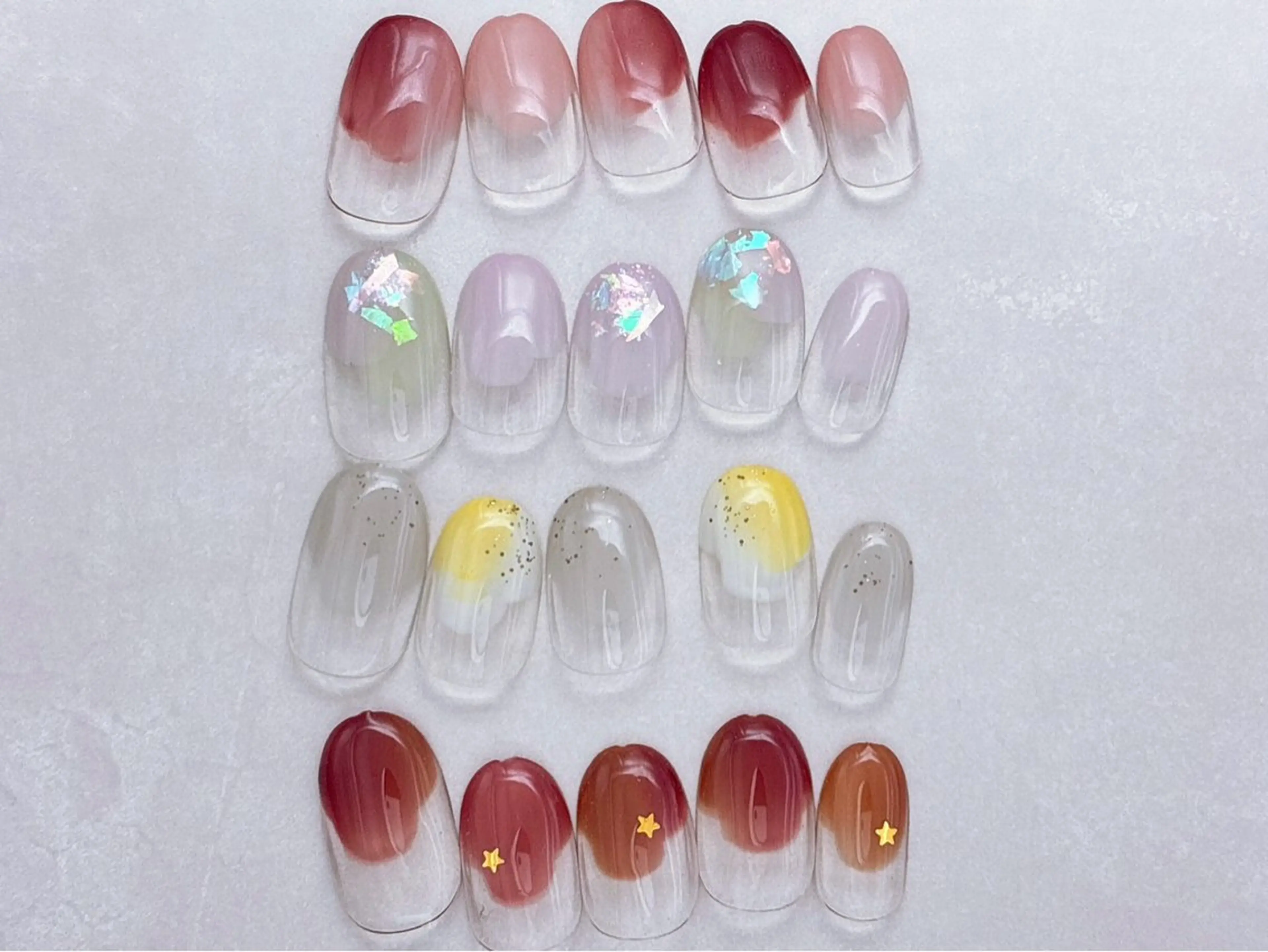 ・塗りかけネイル(オフあり)の写真