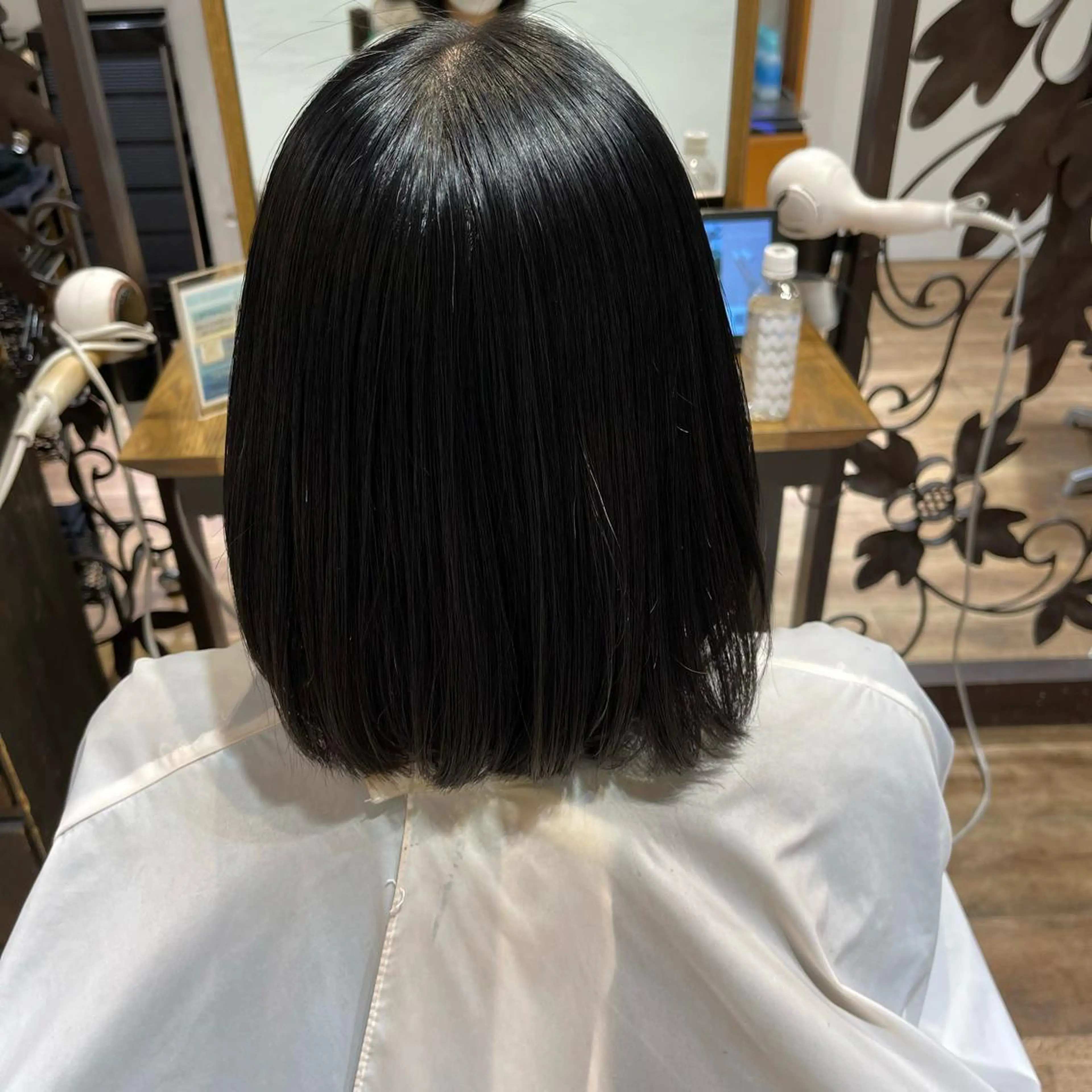 ショート カラー 黒髪 ブルーカラー ブルーブラック カットモデル募集 /池袋　/理奈のエステ・リラクイメージ