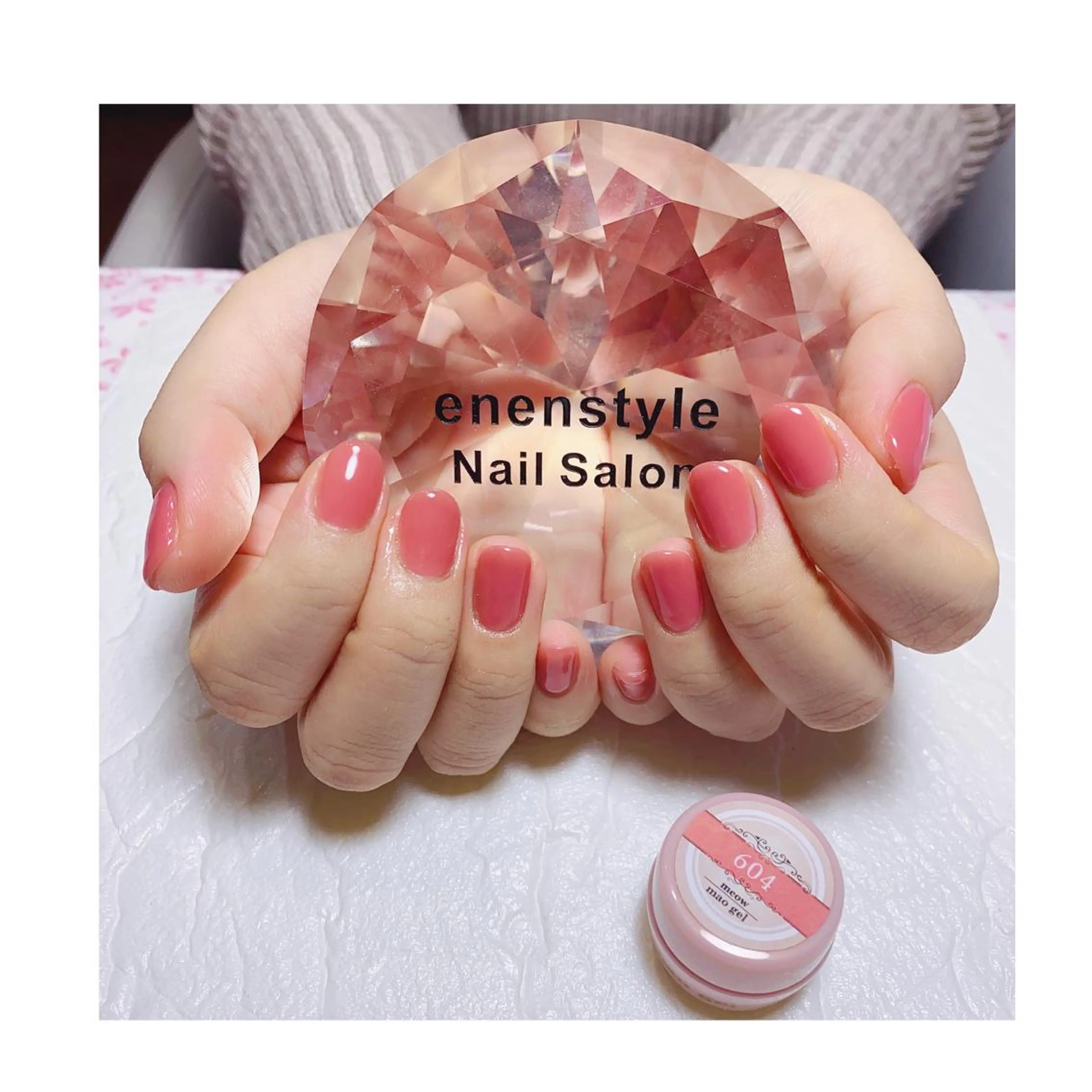 ミディアム ネイル ジェルネイル ニュアンスネイル オフィスネイル ワンカラーネイル パラジェル 👑enen style👑のネイルデザイン