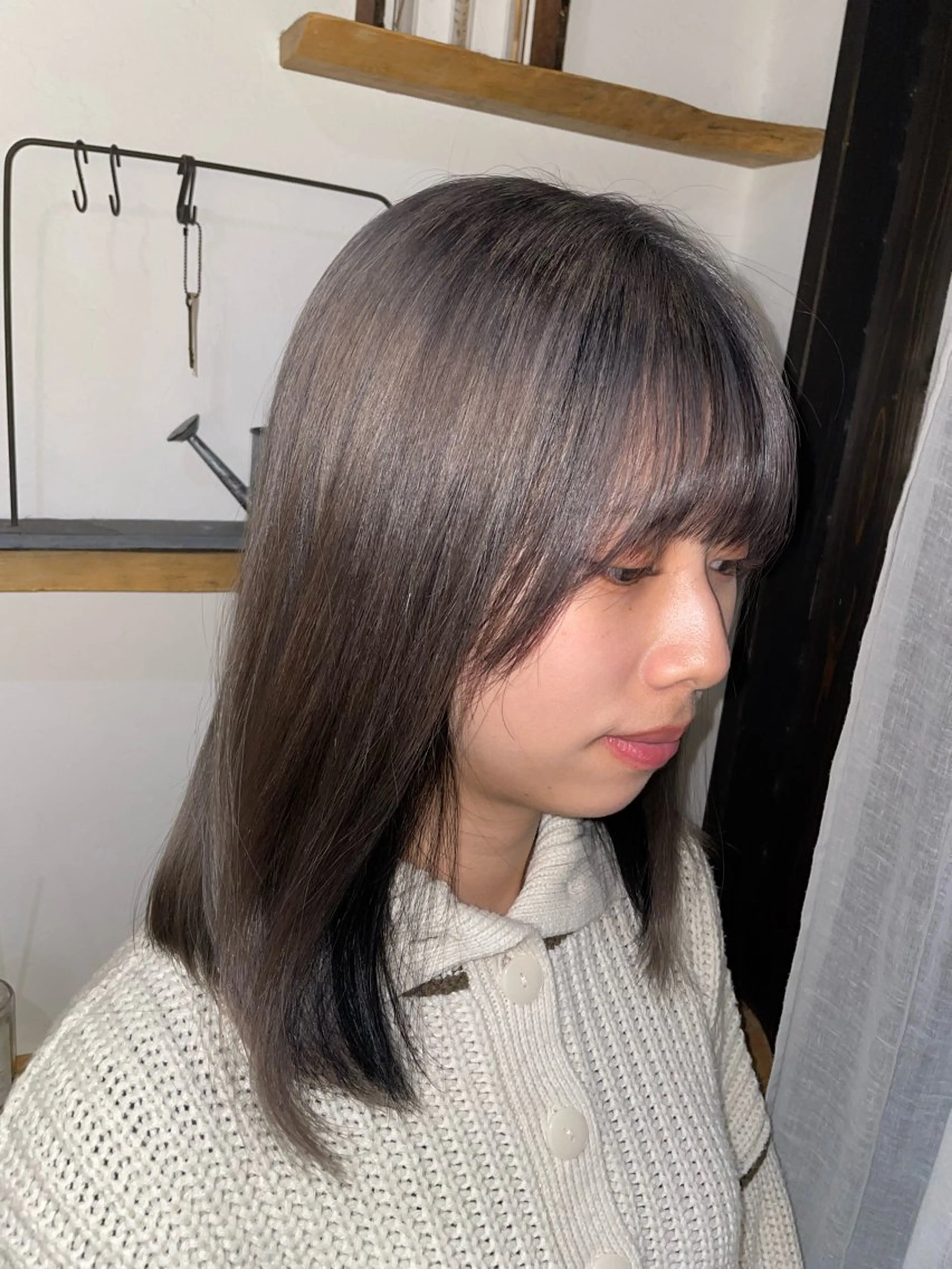 ミディアム ブリーチ🌟リタッチ 🎠KANON🎡のヘアスタイル