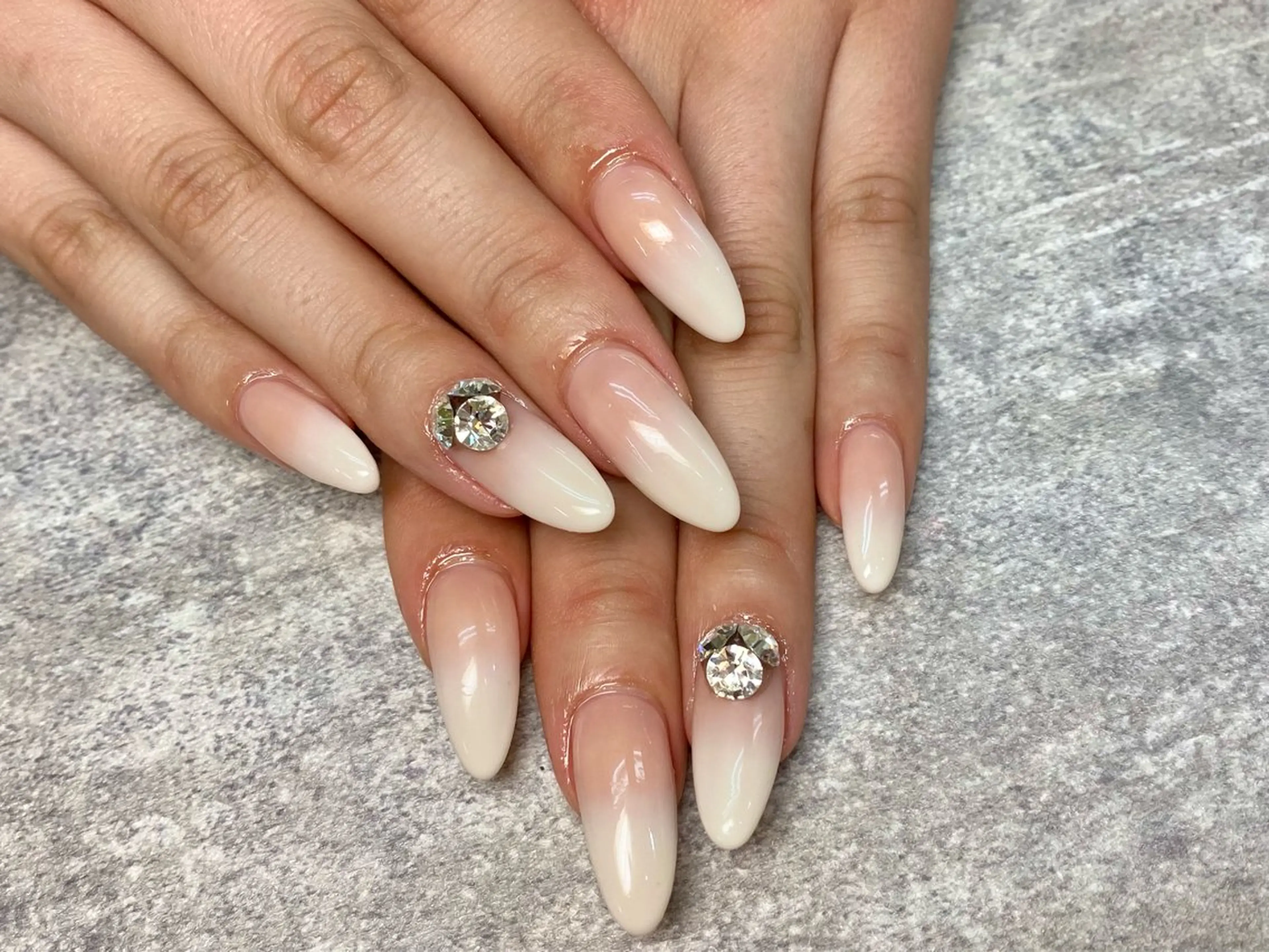 ネイル 持ち込み Jebel Beauty所属・Jebel Beauty Miuの眉毛・アイブロウイメージ