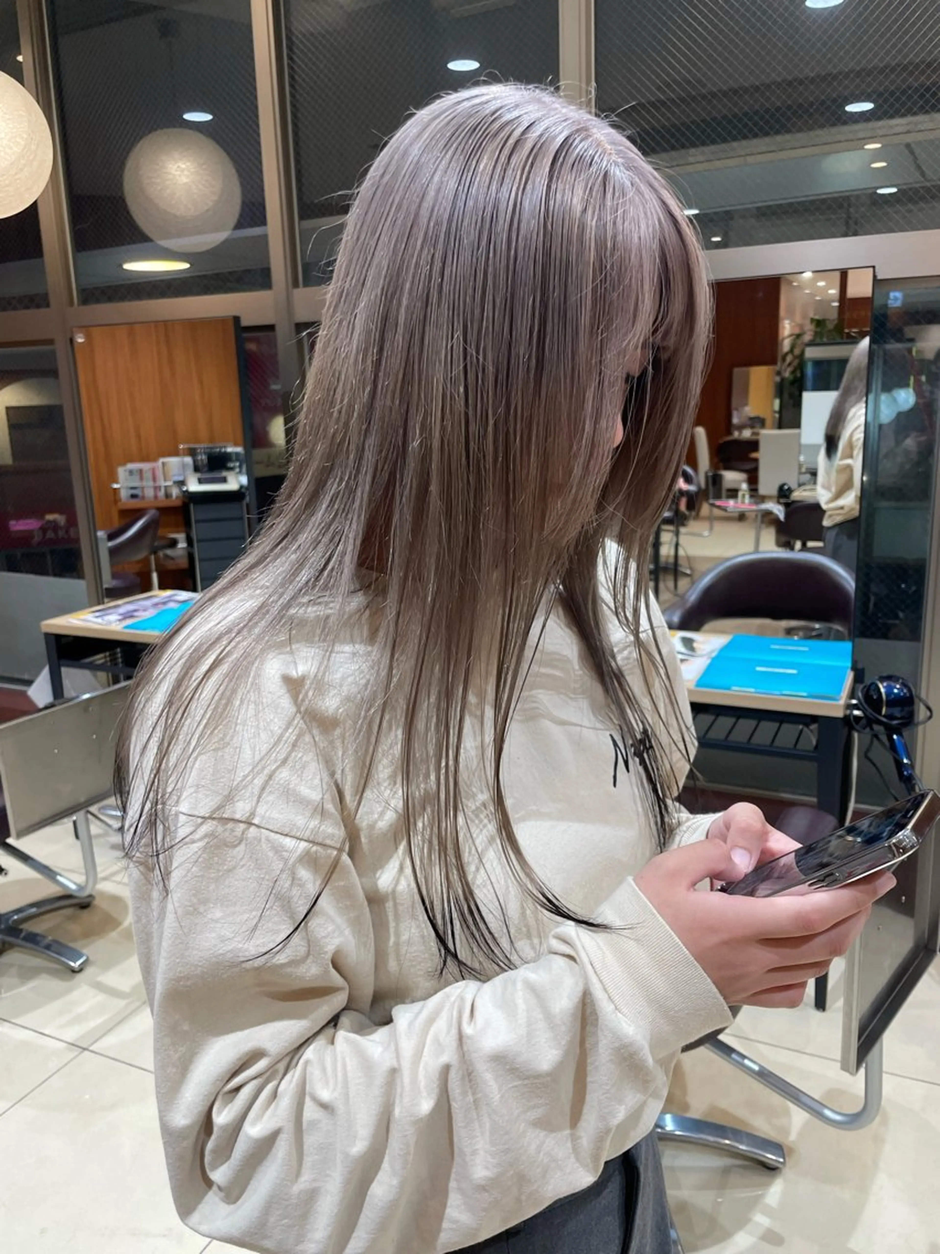 ロング LiTA RIKUのヘアスタイル