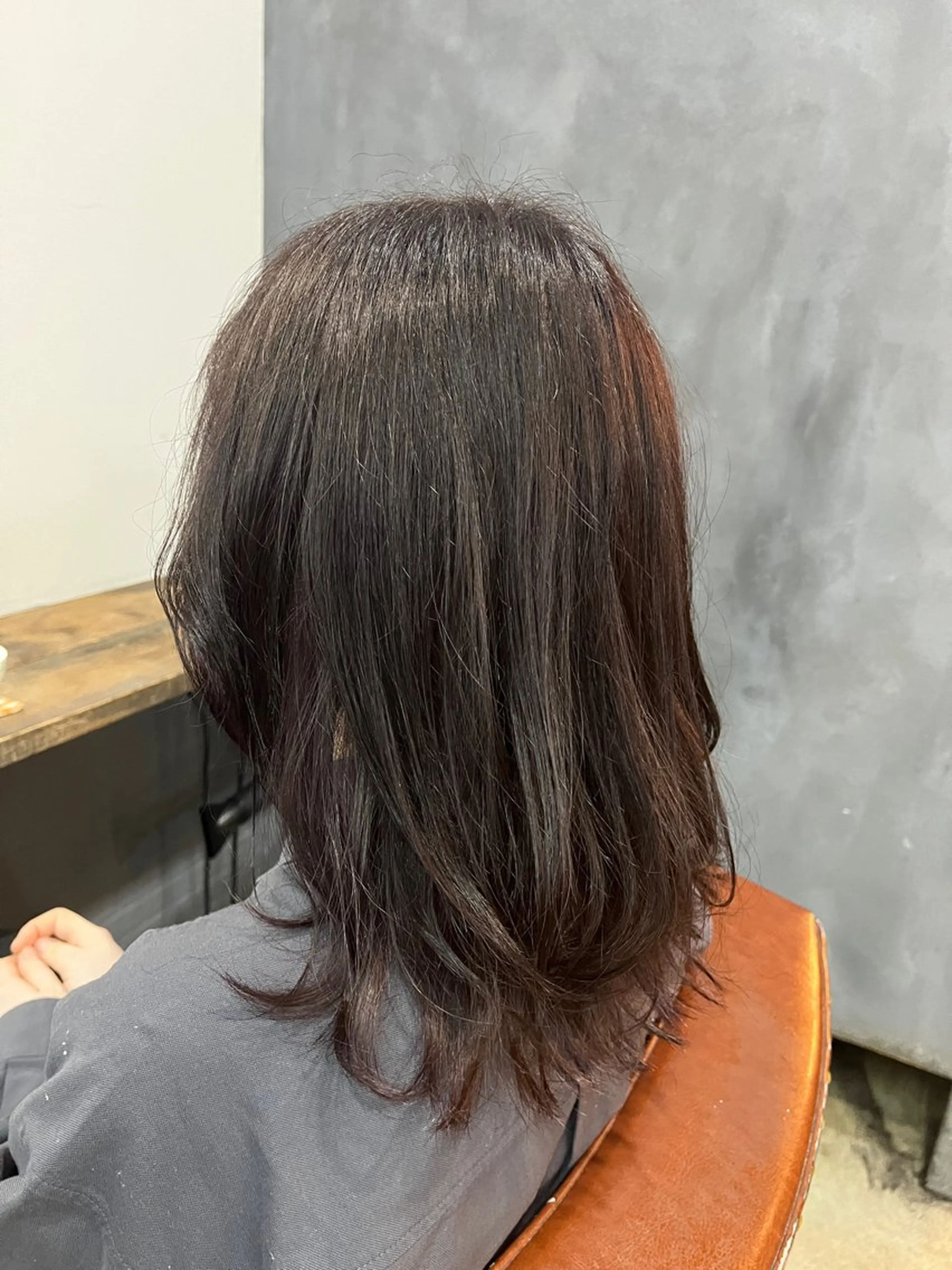 カラー ブリーチ ヘアカラー あかね 髪質改善ストレートのヘアスタイル