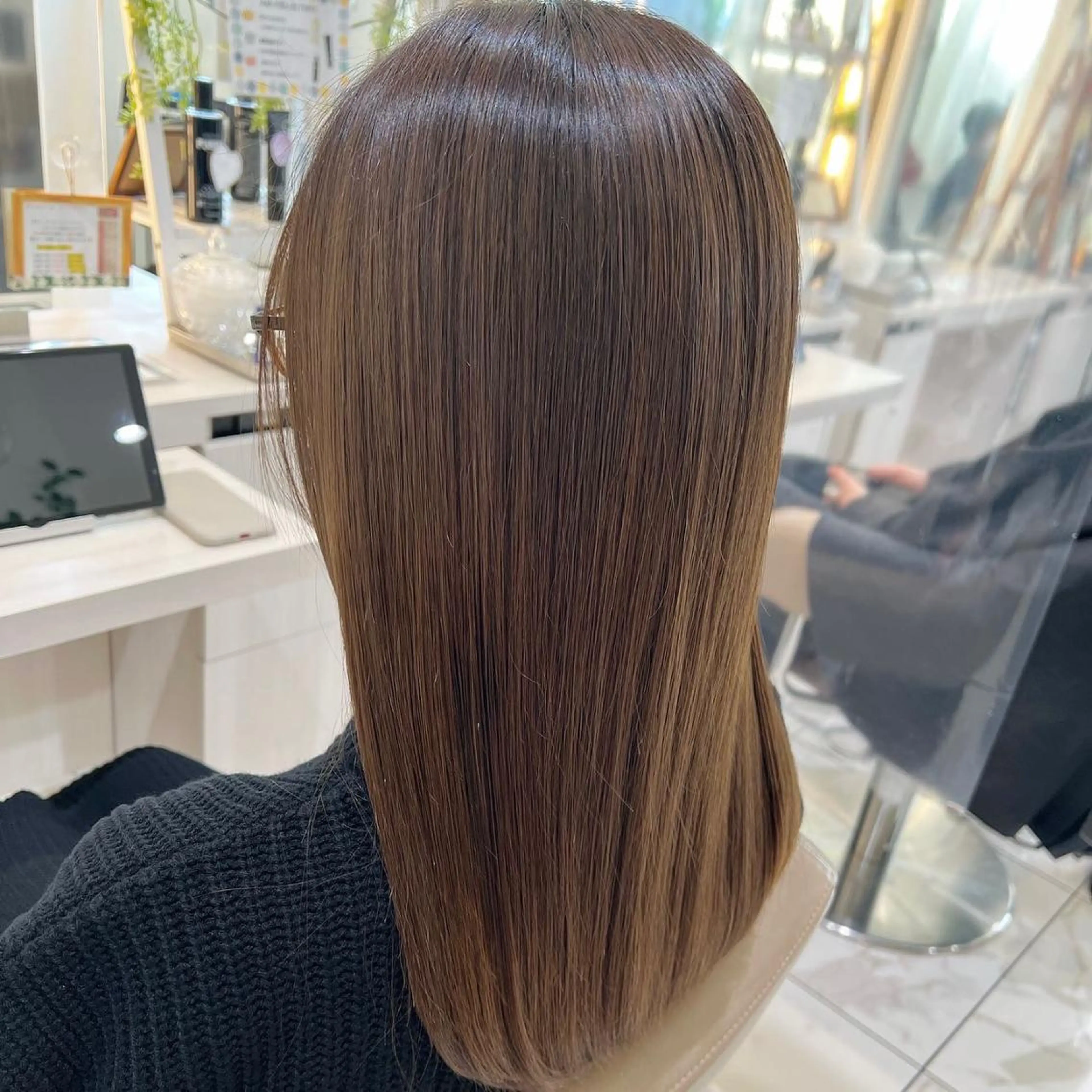 セミロング カット トリートメント 三箇島陽香/髪質改善 クロスパーマ縮毛矯正のヘアスタイル