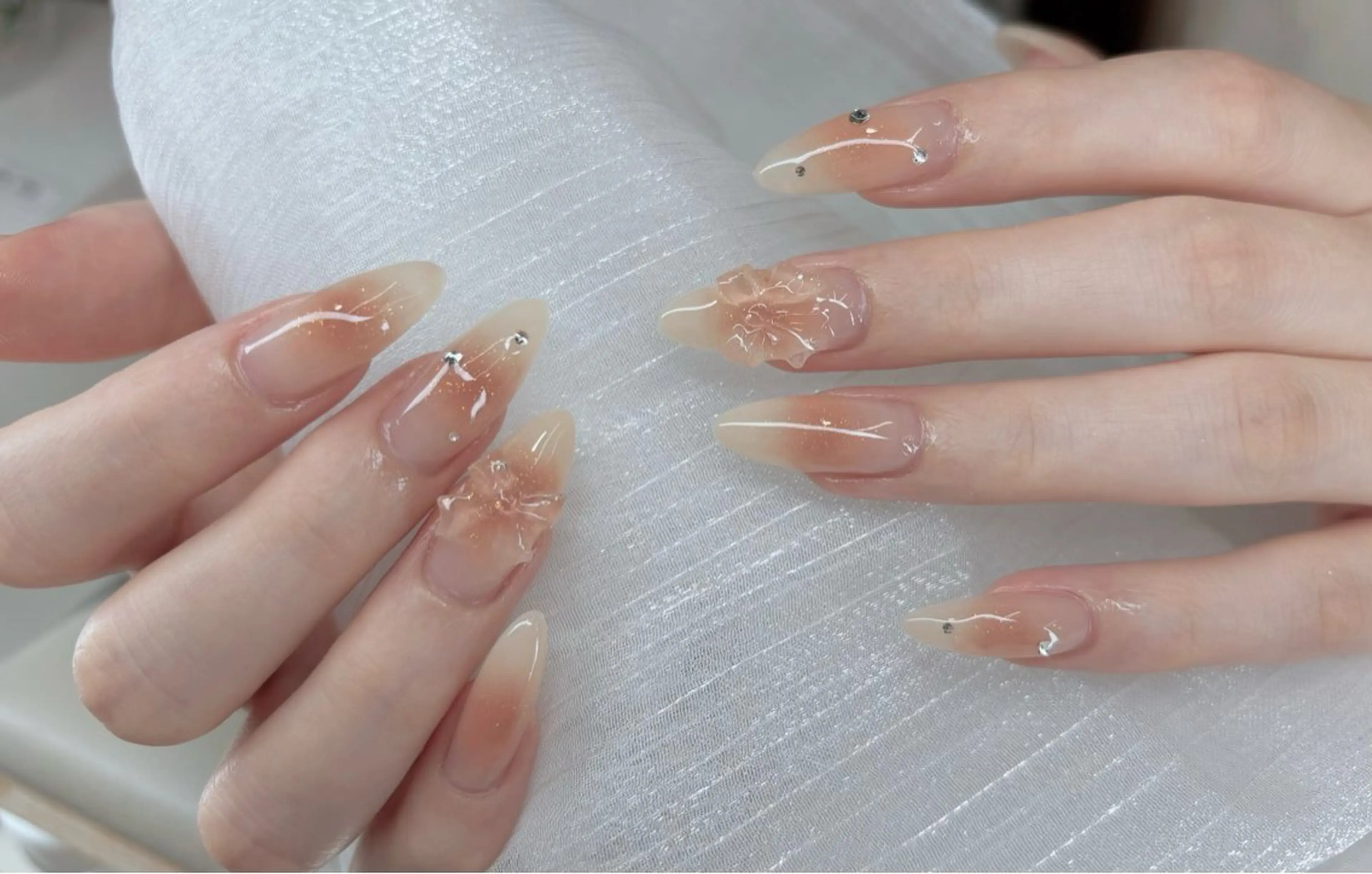 ネイル オーロラネイル ブルー チークネイル フットネイル フレンチネイル Haru Kaori 渋谷のネイルデザイン