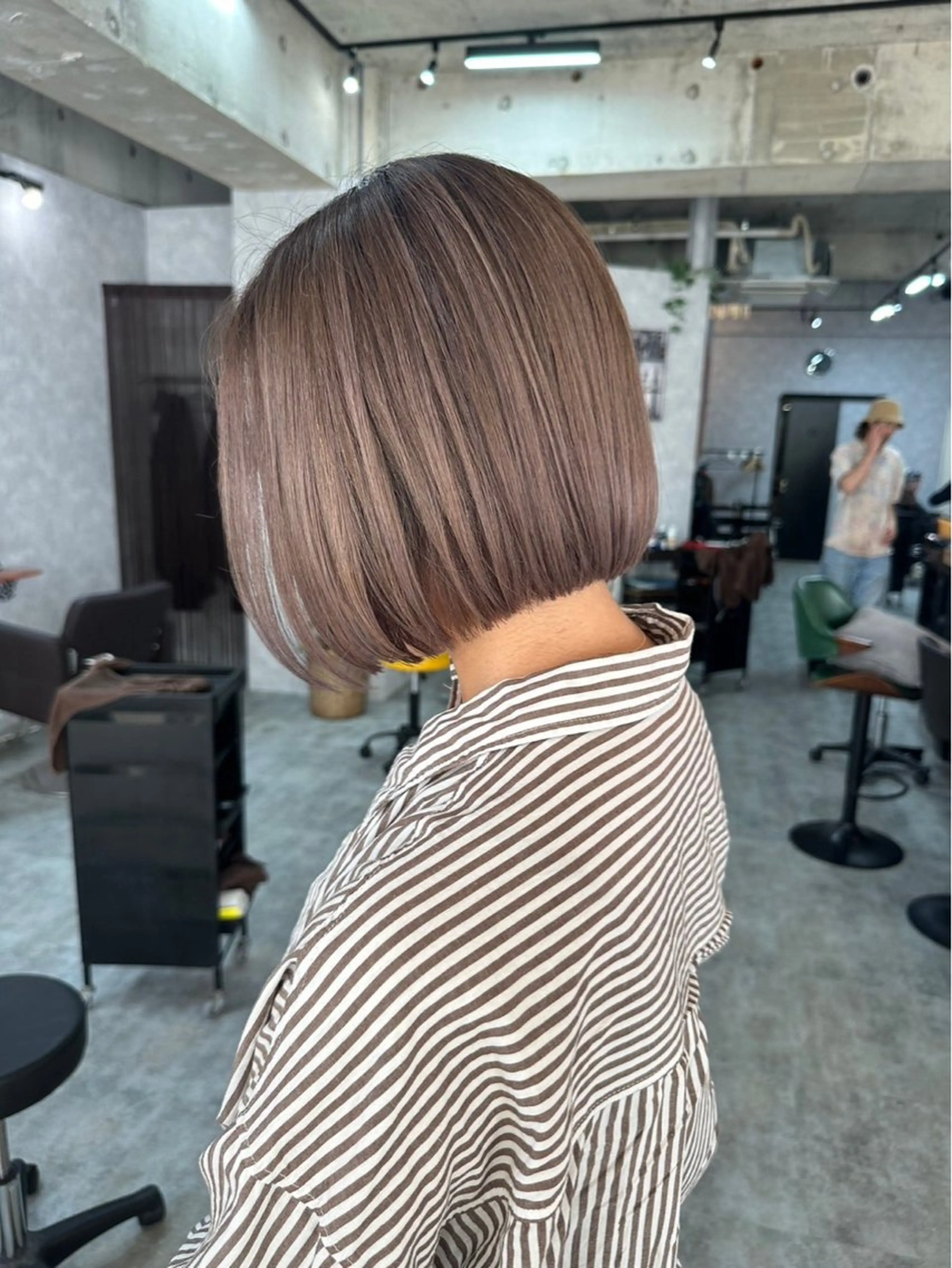 ショート カラー シールドヘアー/那覇 /縮毛矯正/ブリーチのヘアスタイル