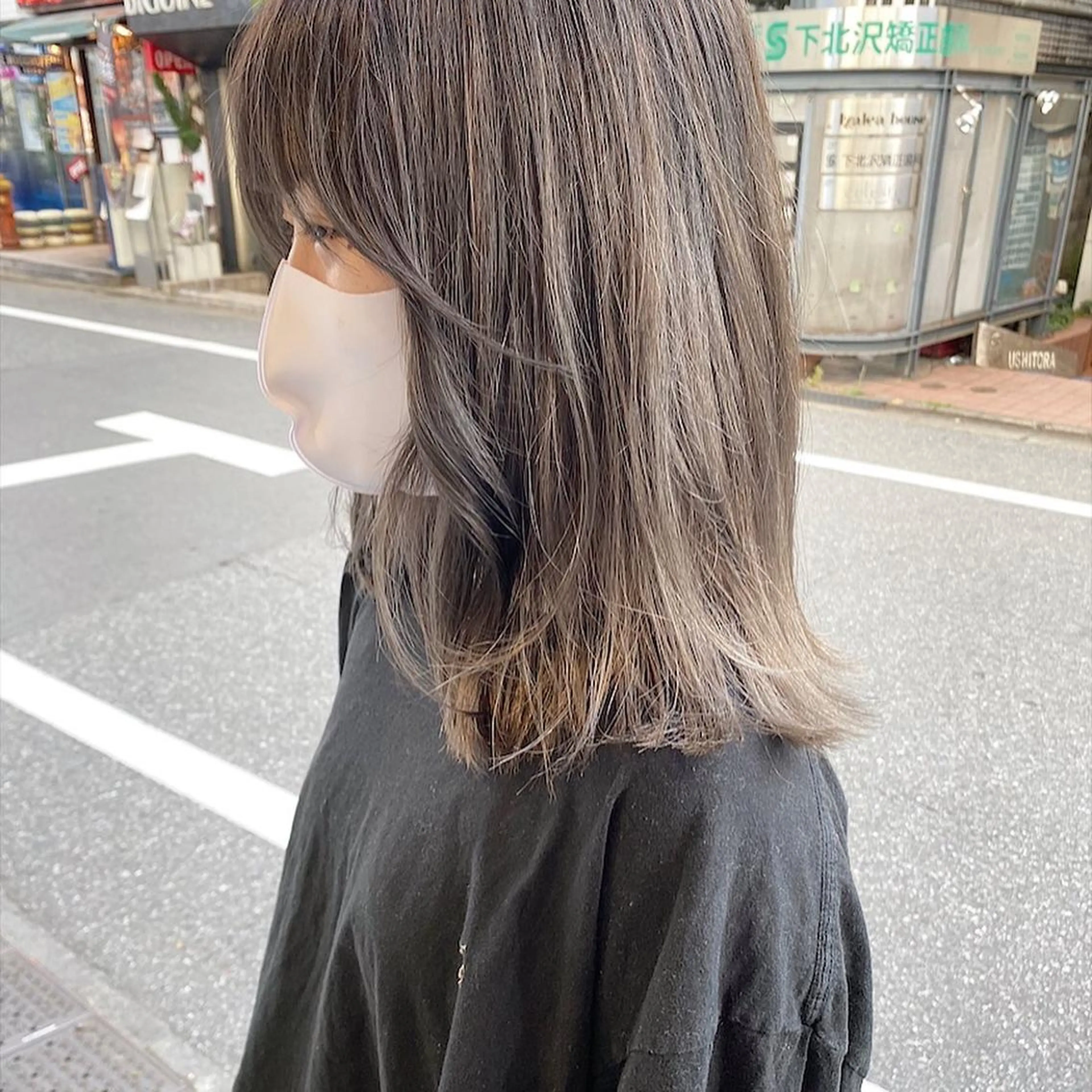 ミディアム カラー グレージュ シルバー シルバーグレージュ 西山梨々【5/1〜 復帰致します🌼】のヘアスタイル