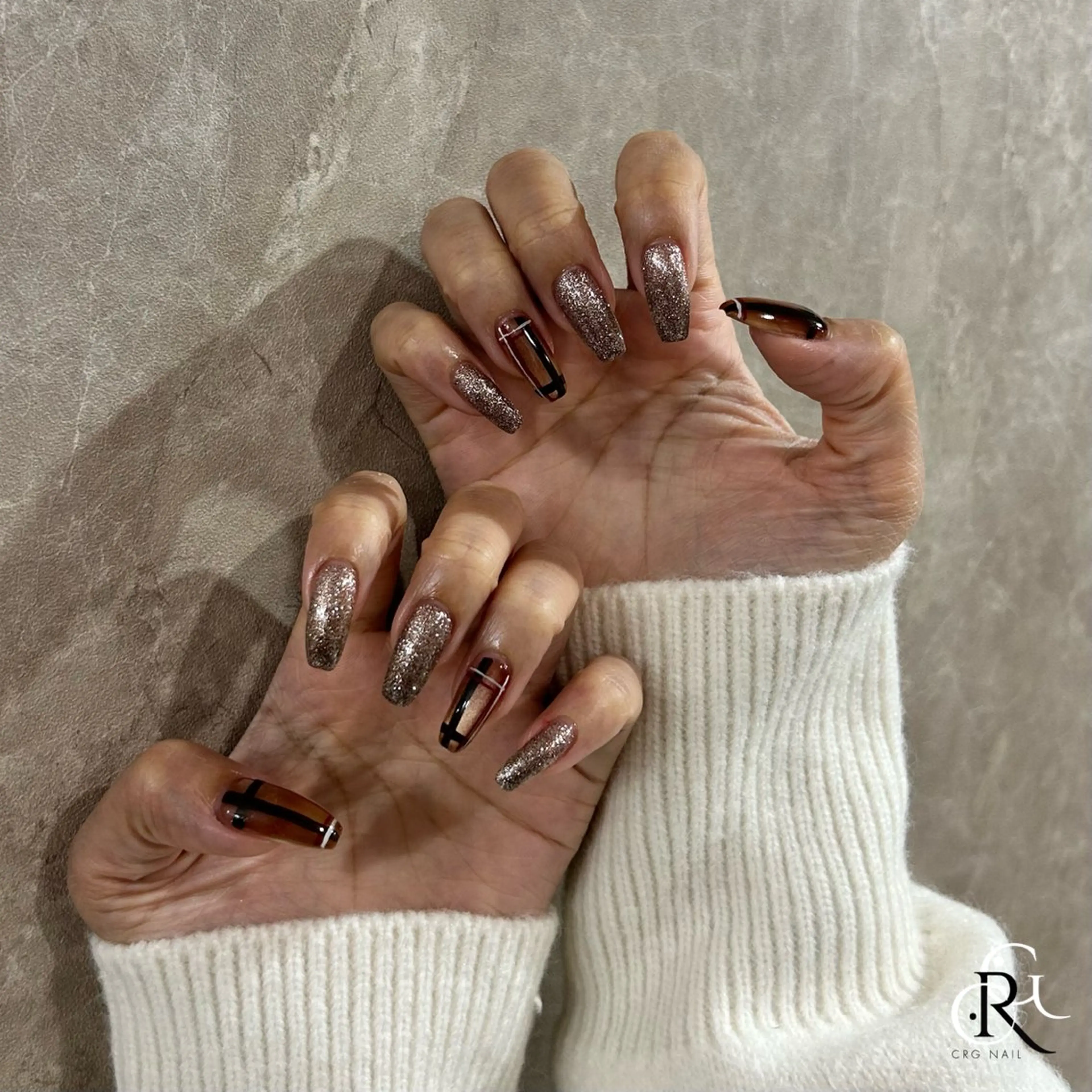 ロング ハンドネイル 美フォルムスカルプ✨ RENAのネイルデザイン