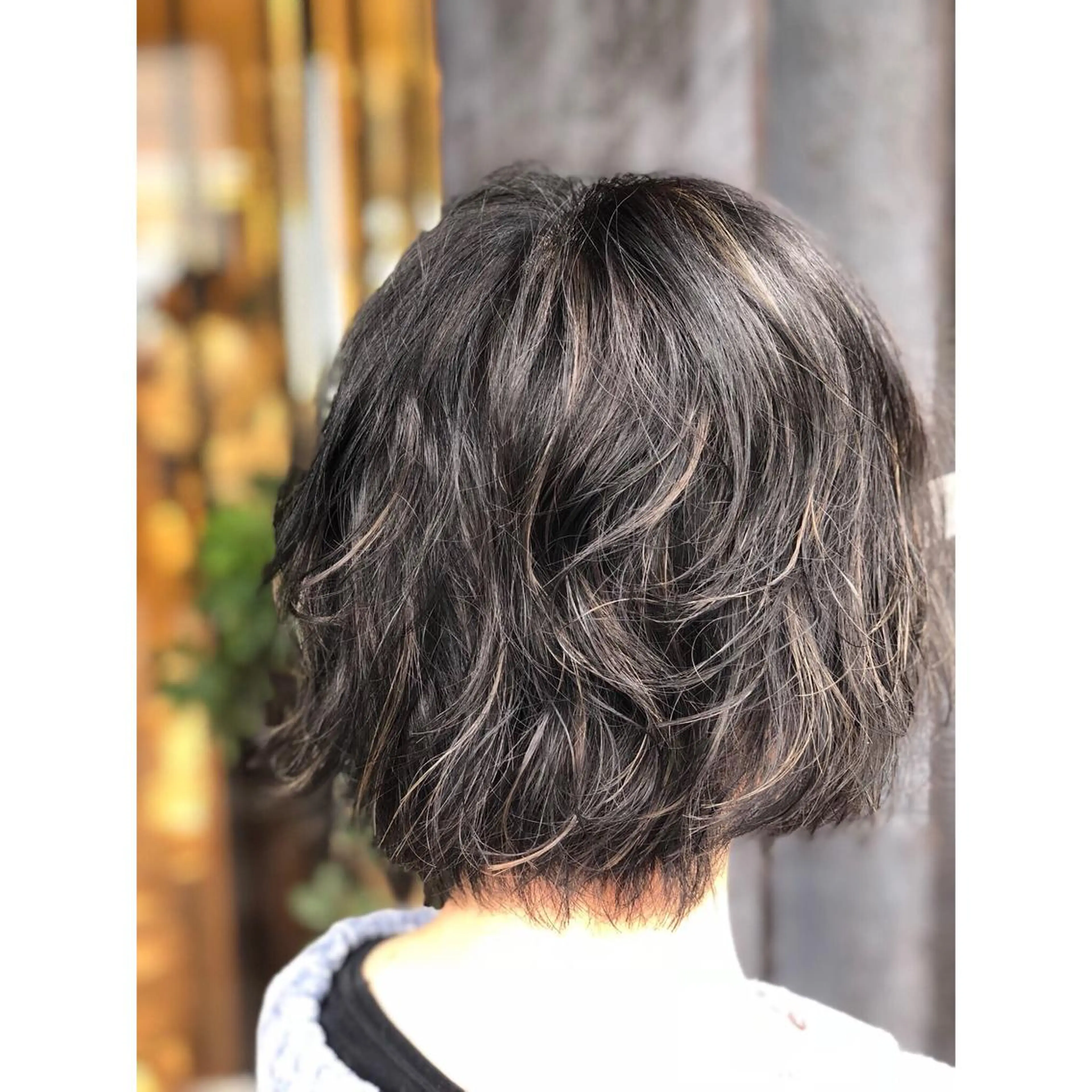 ショート カラー ダークグレー ダークグレージュ グレージュ ハイライトカラー ハイライト パーソナルカラー診断 できます　木曽　主博のヘアスタイル