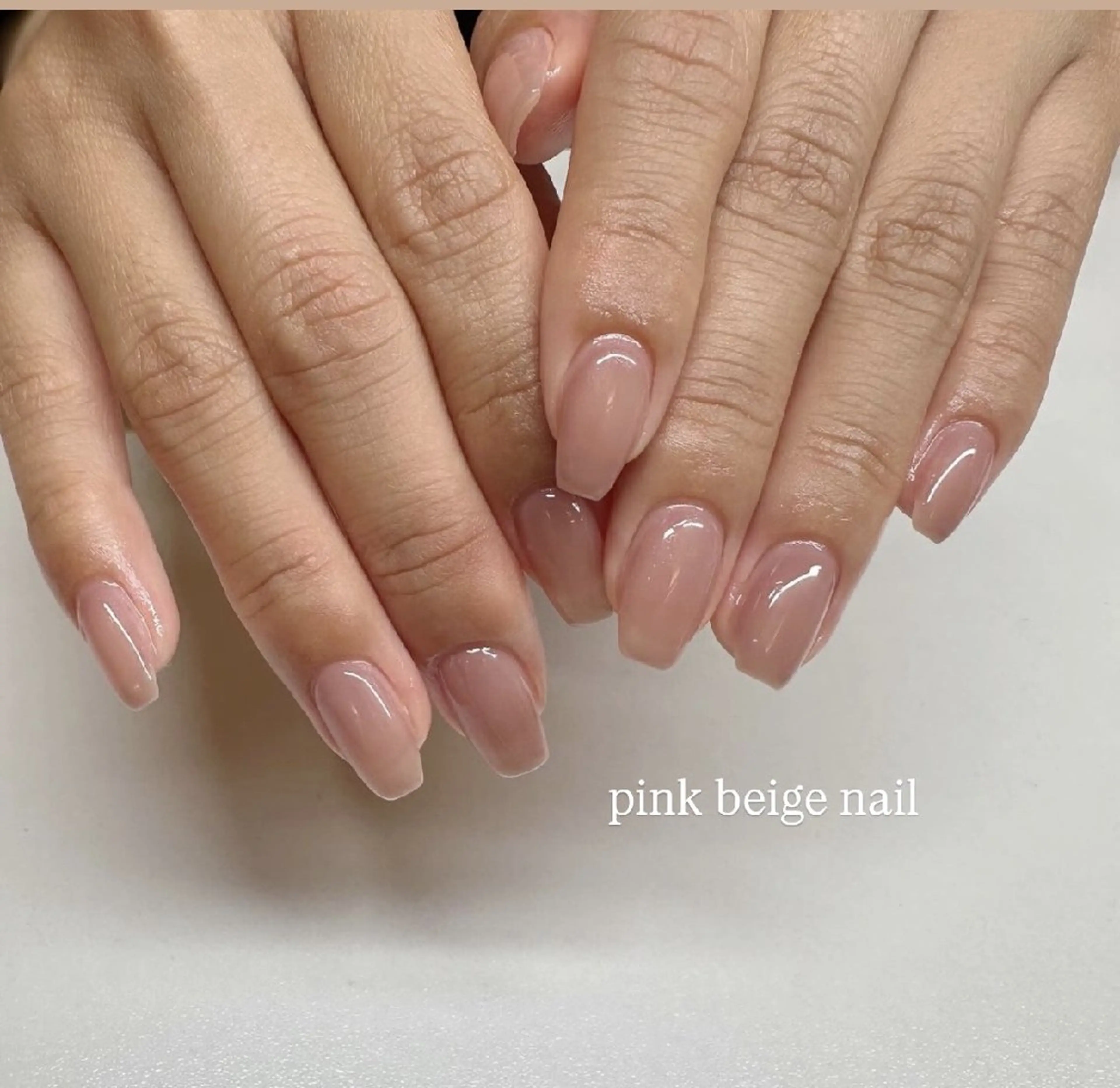ネイル オフィスネイル ワンカラーネイル ピンク ピンクベージュ シンプルネイル ハンドネイル Moana Ayumiのネイルデザイン