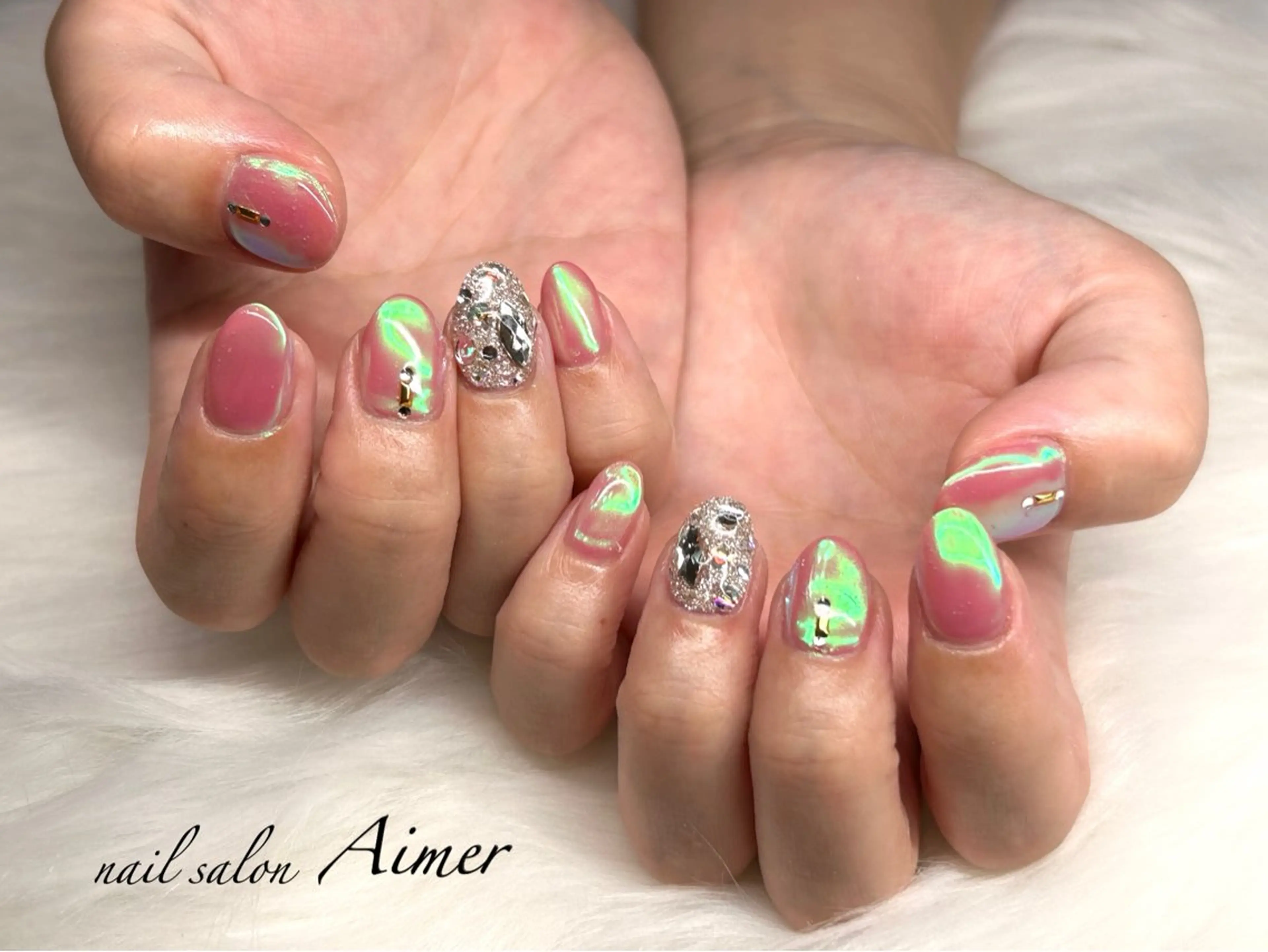 ネイル アートネイル オーロラネイル ハンドネイル nail salon Aimerのネイルデザイン