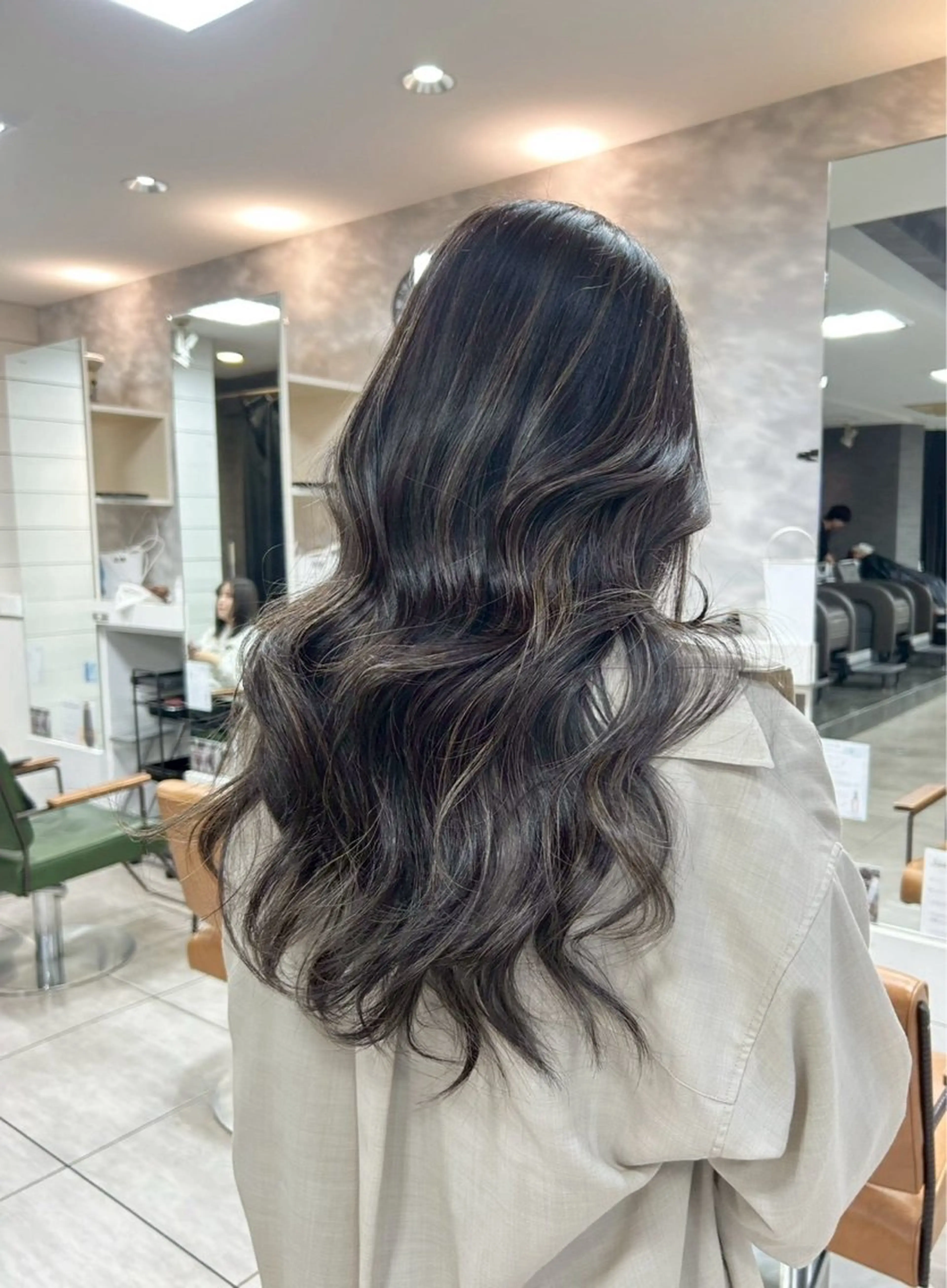 カラー ハイトーンカラー✨ 慶田玲和のヘアスタイル