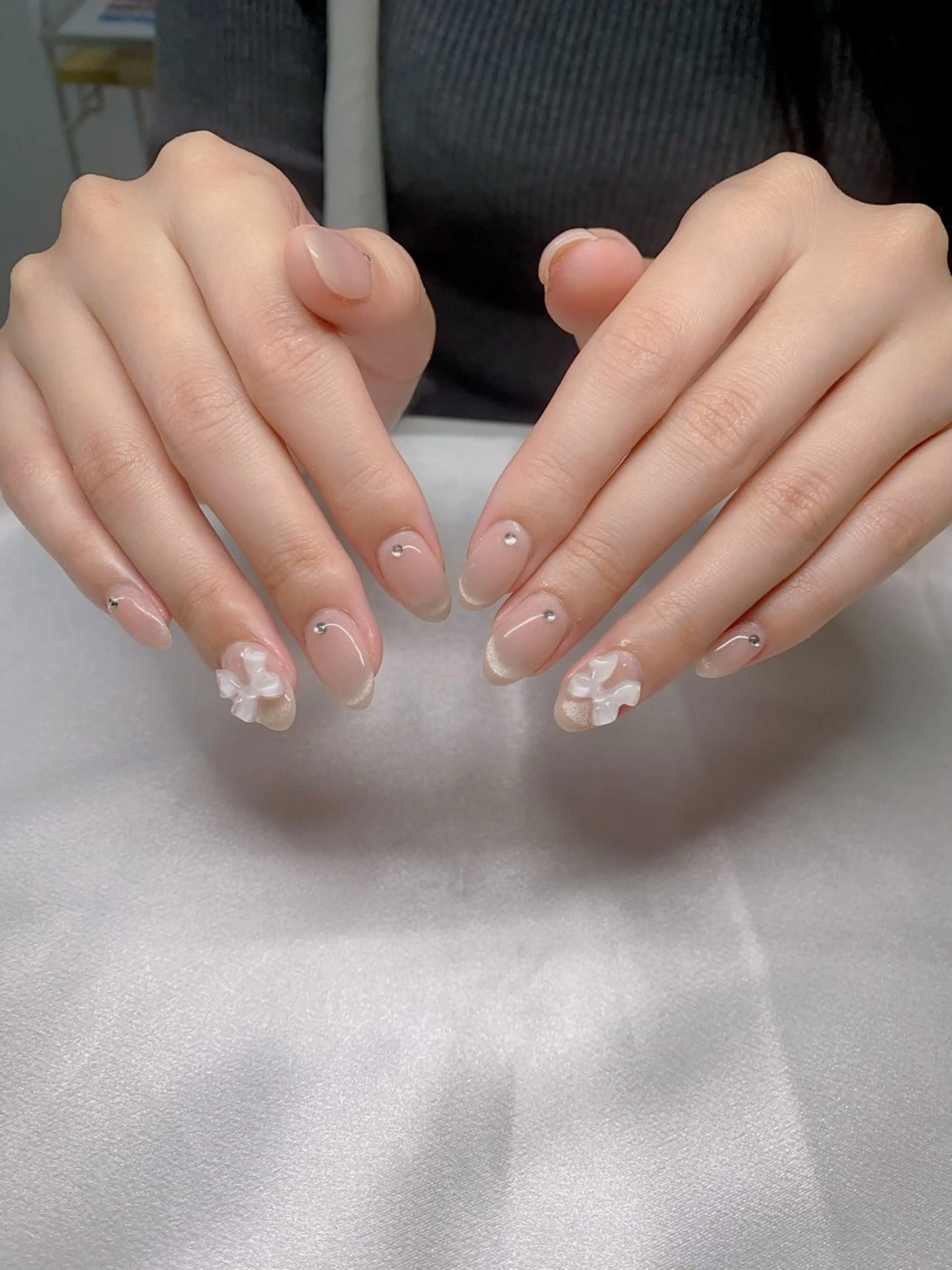 ネイル オーロラネイル 長さ出し フラッシュネイル フレンチネイル ジェルネイル ハンドネイル ア カリのネイルデザイン