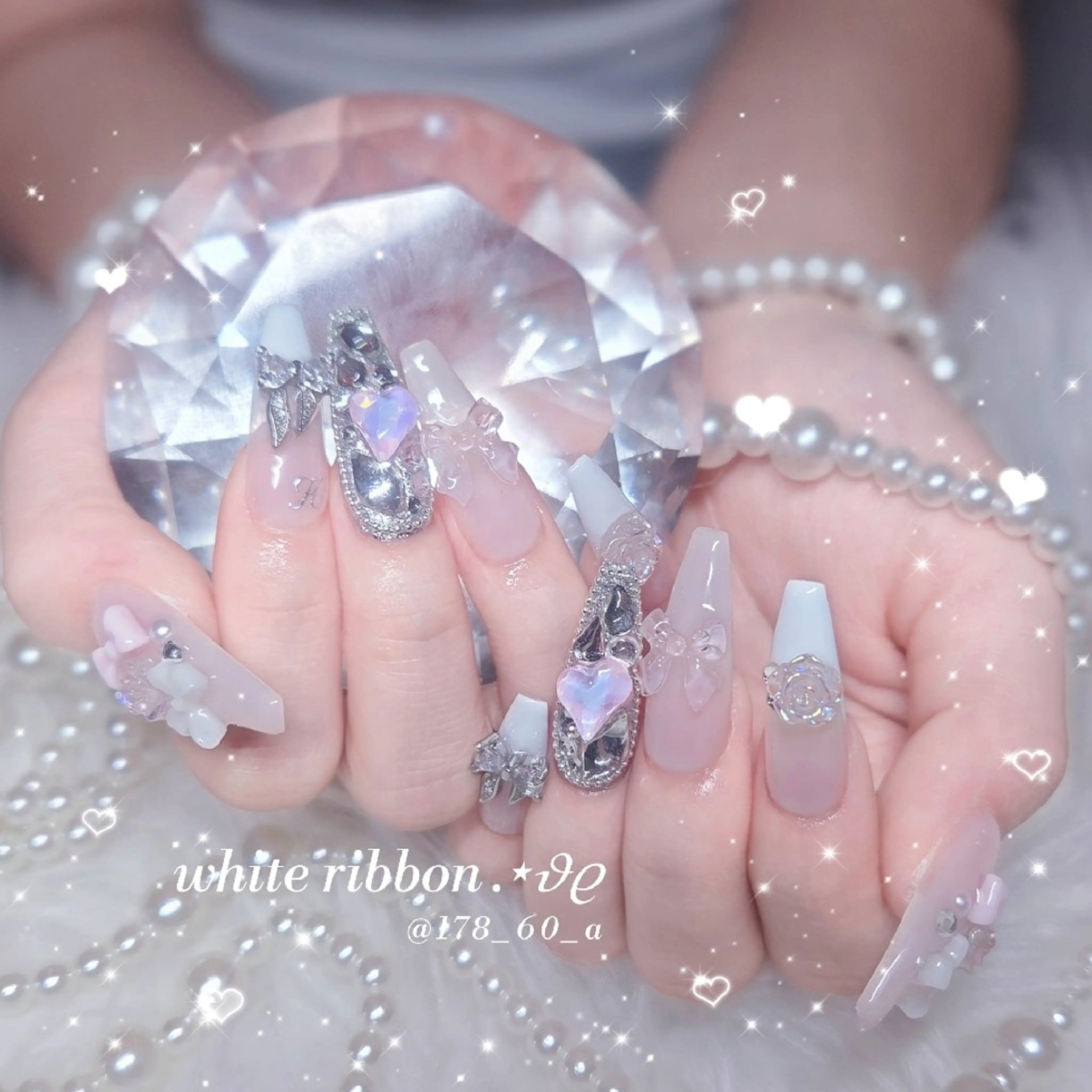 ネイル フレンチネイル ガーリー ピンク リボン スカルプネイル ハンドネイル HAPPINAS🎀  れん🖤痛ネイルのネイルデザイン