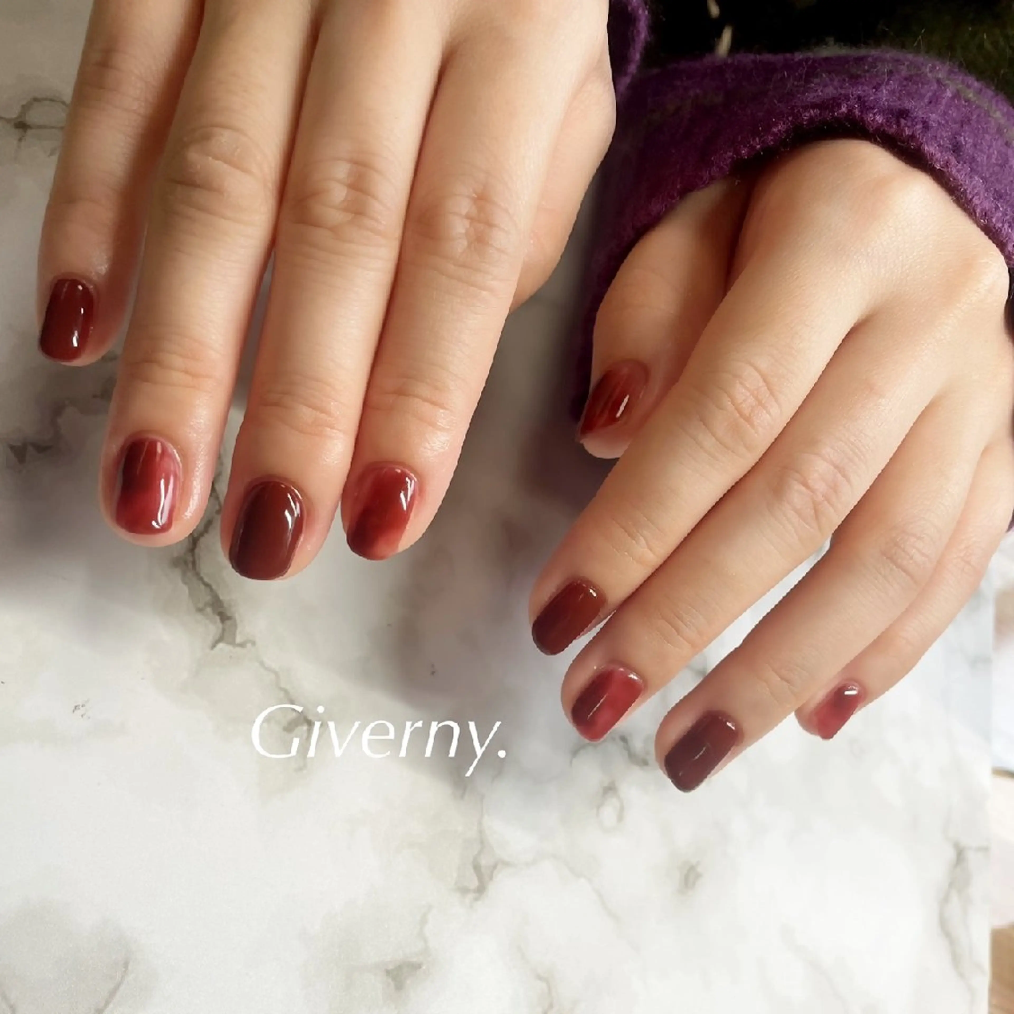 ネイル ボルドー ニュアンスネイル ハンドネイル Giverny .のネイルデザイン