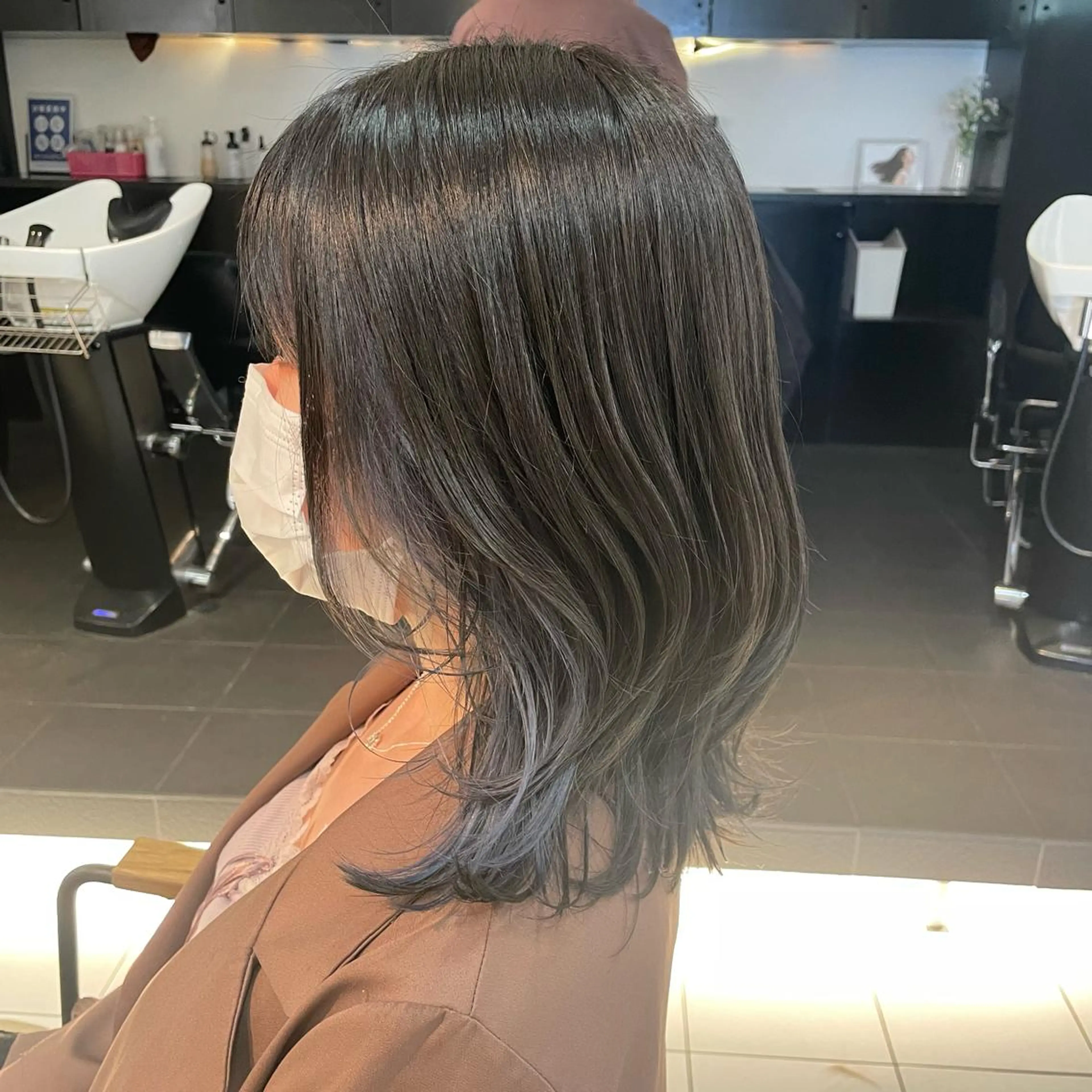 ミディアム カラー ミディアムレイヤー ラベンダーカラー レイヤーカット 透明感カラー/ 寺田千雅子のヘアスタイル