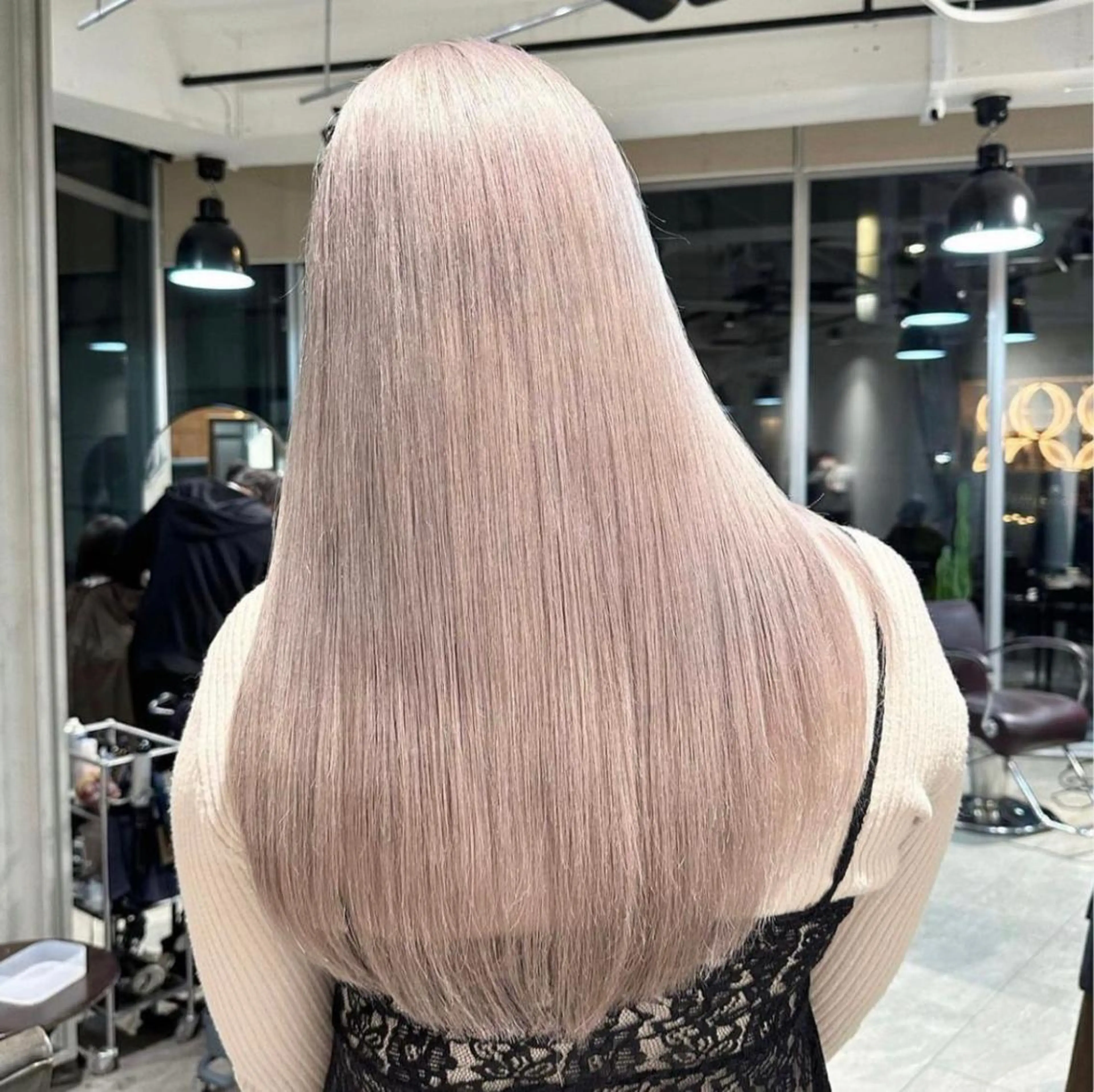 ロング カラー ヘアアレンジ カット ヘアカラー 🌹TikTok４万 ﾌｫﾛﾜｰ🌹AKIのヘアスタイル