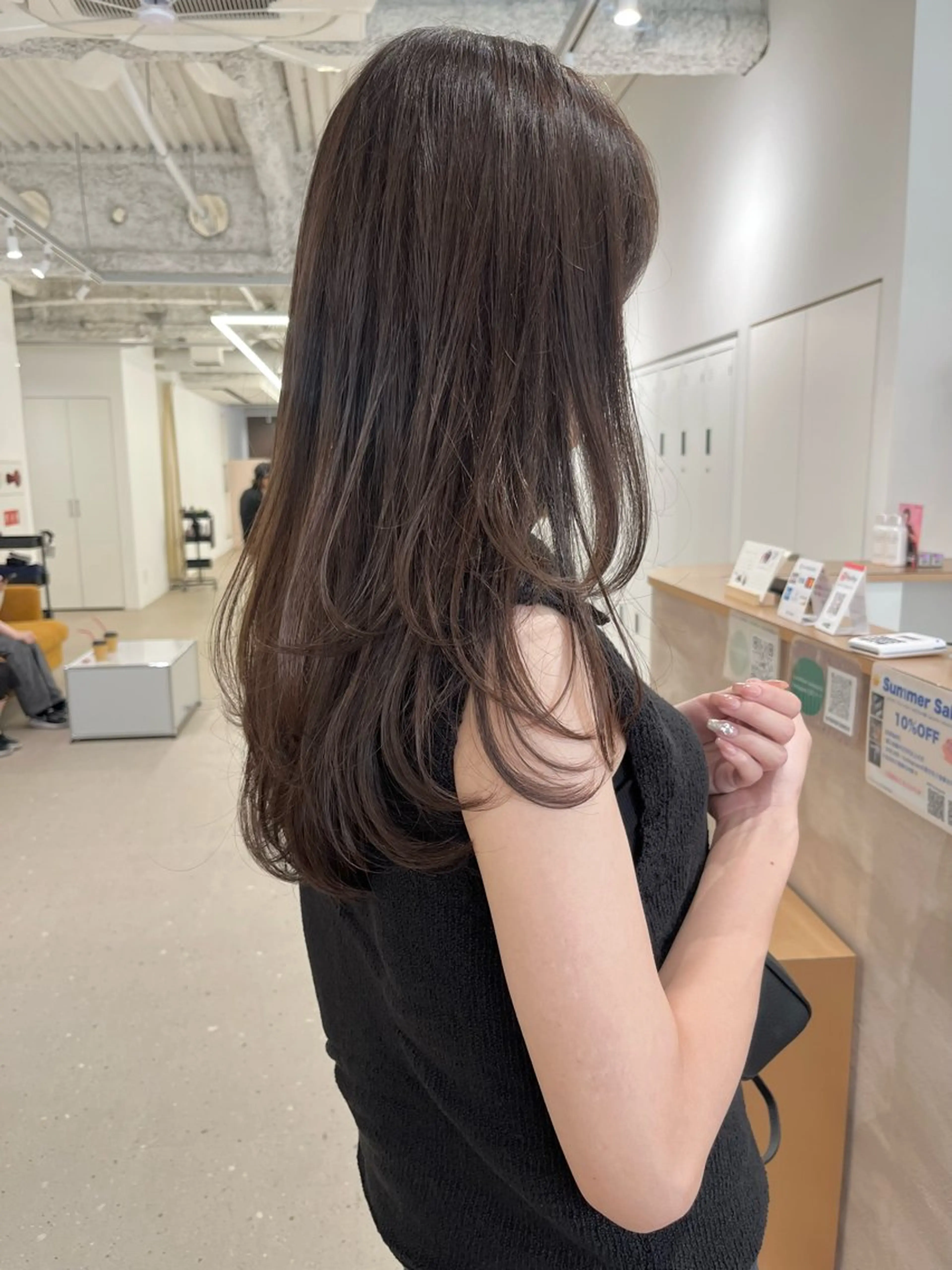 ロング レイヤーカット 箱崎 凪沙のヘアスタイル