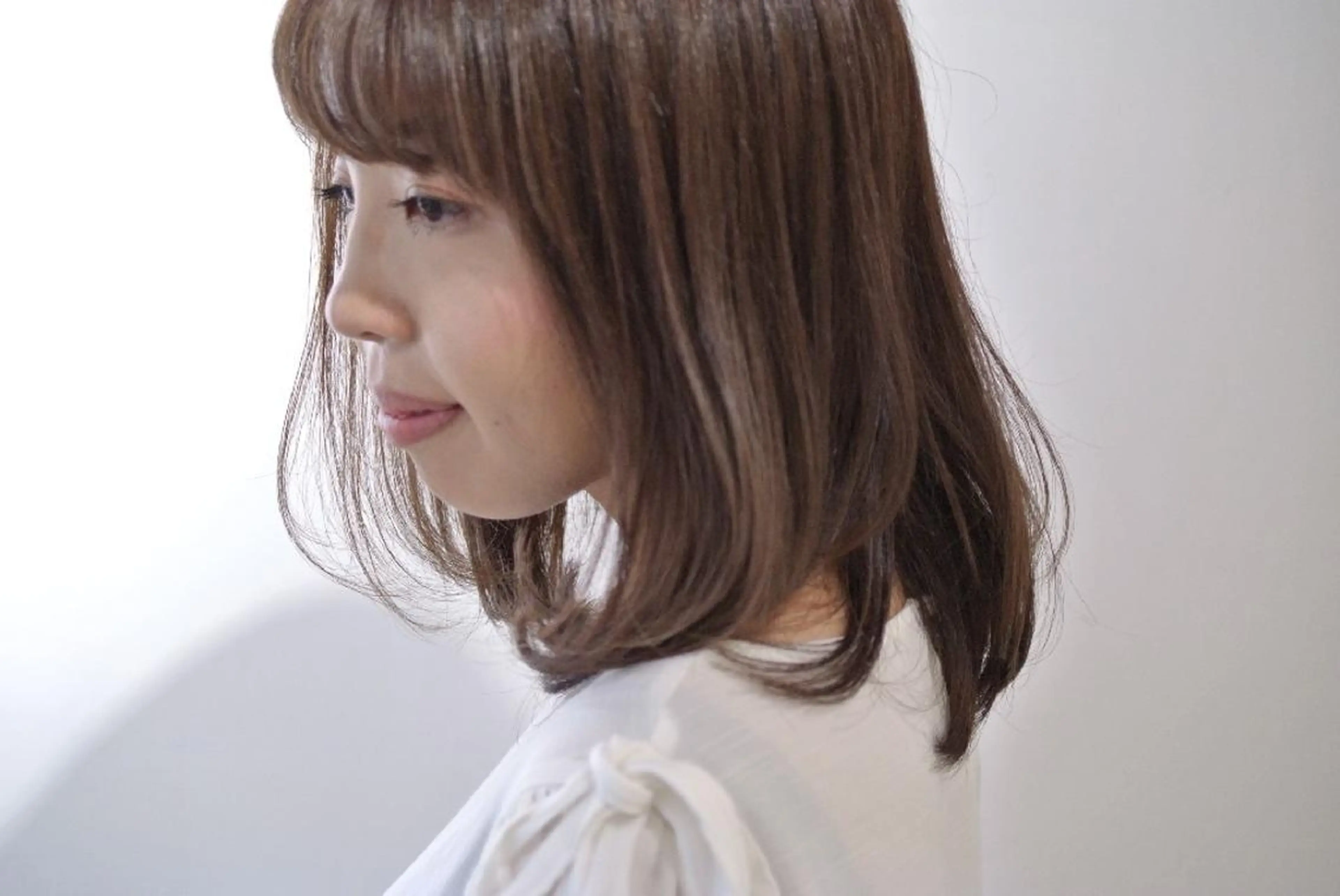 ミディアム カラー ベージュカラー ミルクティーベージュ 樋口 千尋のヘアスタイル