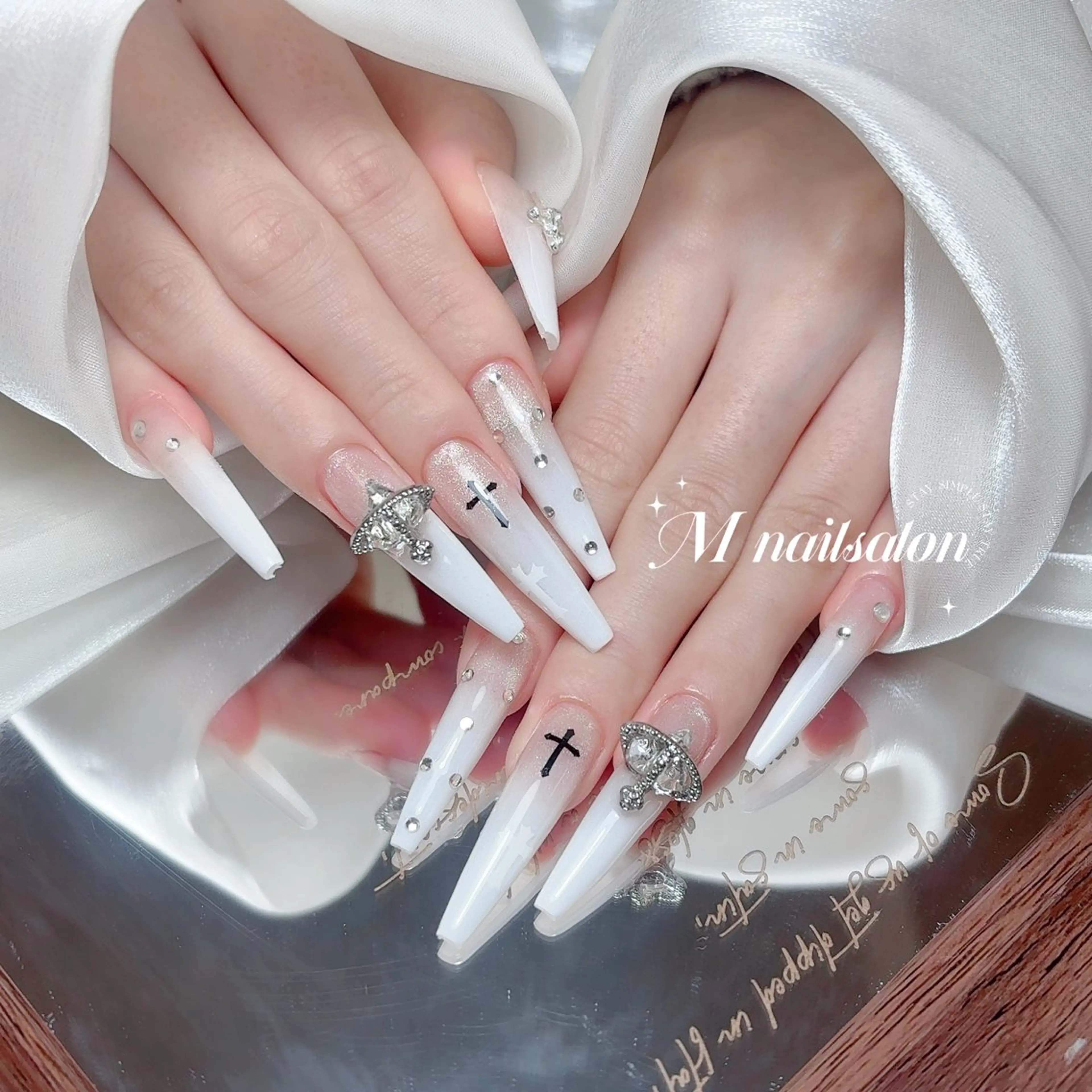 ネイル ハンドネイル M🌷nail 長さだし専門店のネイルデザイン