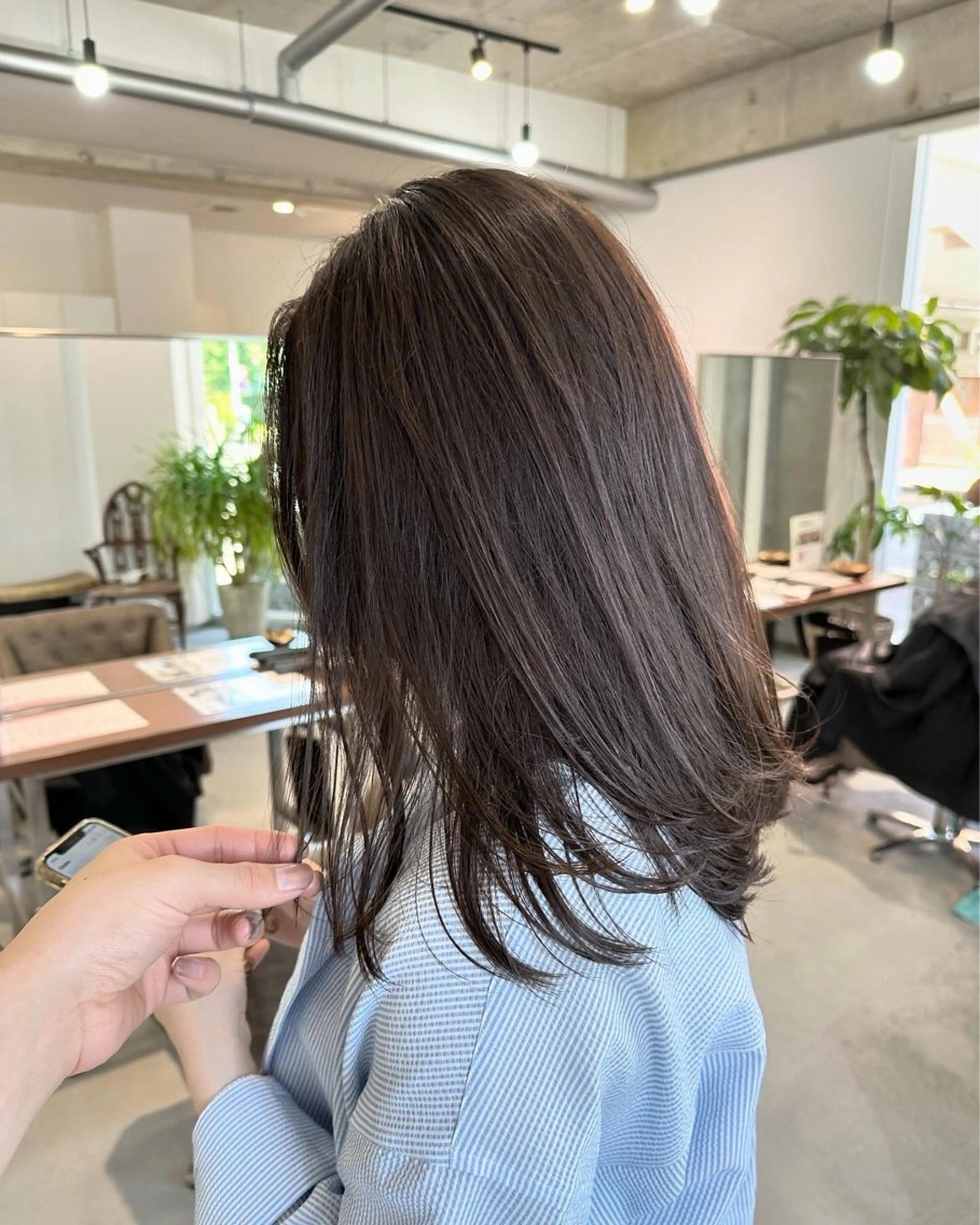 ミディアム カラー レイヤーカット カット ヘアカラー トリートメント カイリ /レイヤーカットのヘアスタイル