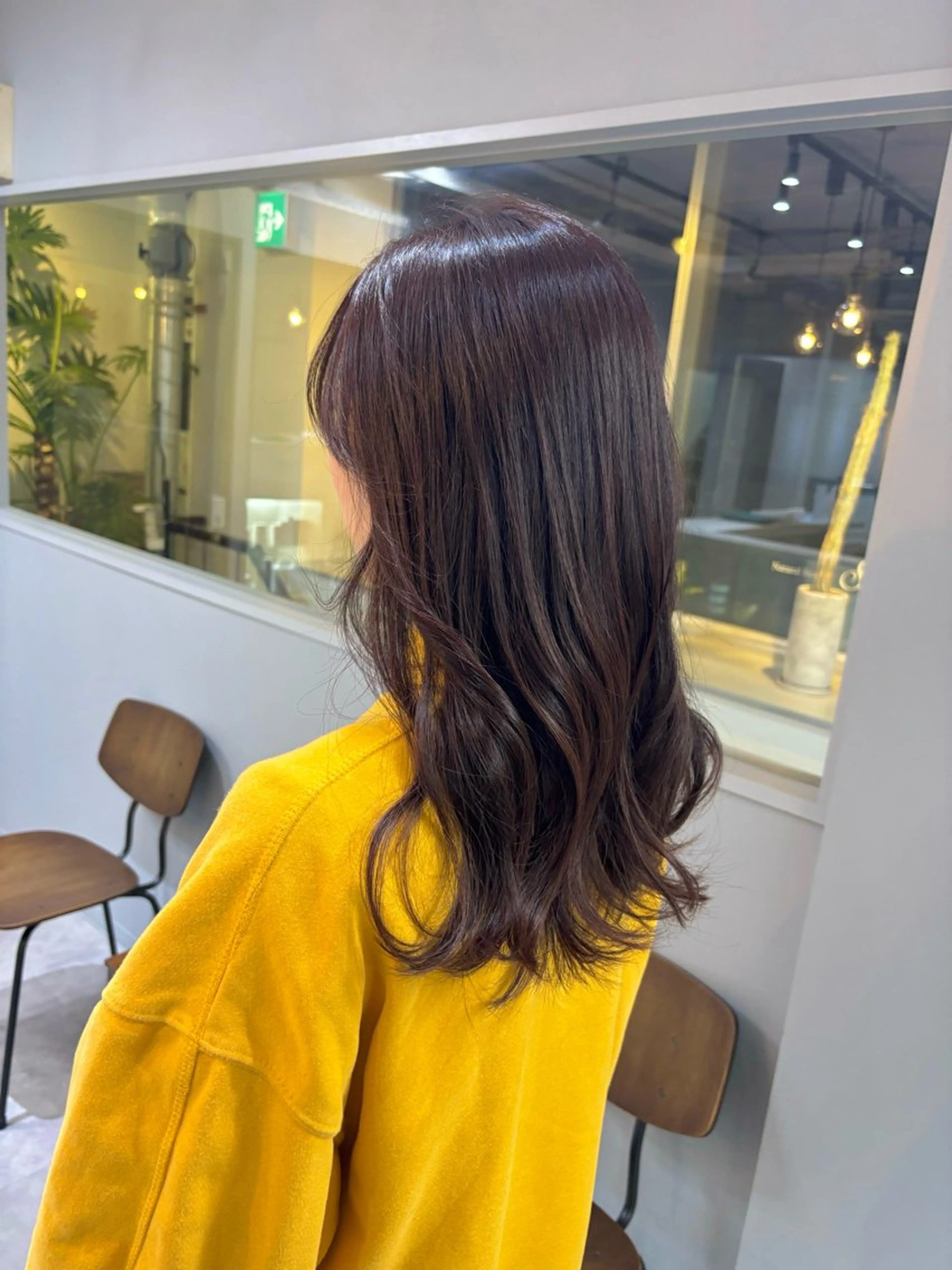 セミロング カラー レッドカラー きよはらちさき🍑 柔らかカラー🌱🫧のヘアスタイル