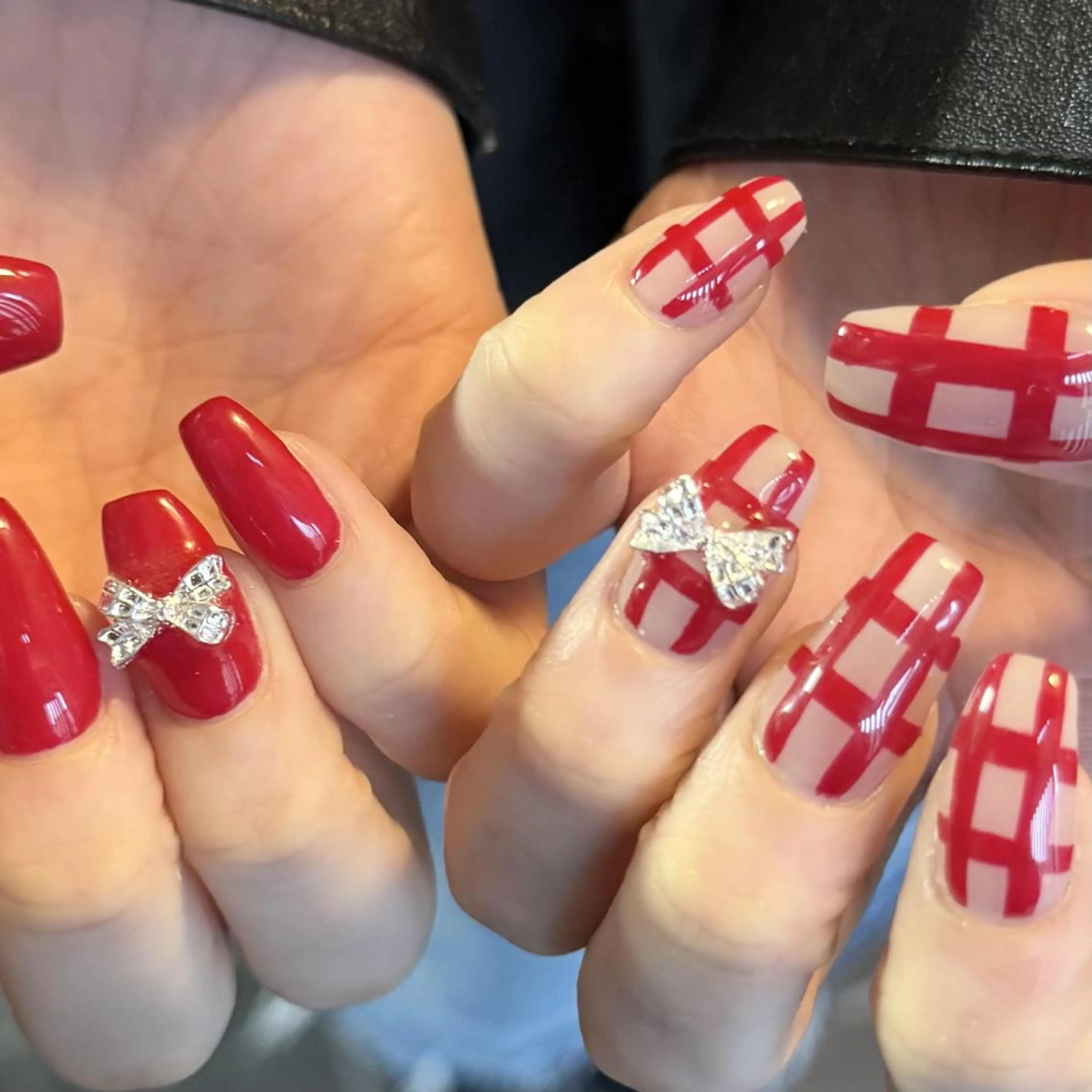 ミディアム ハンドネイル フットネイル 米山 慧のネイルデザイン