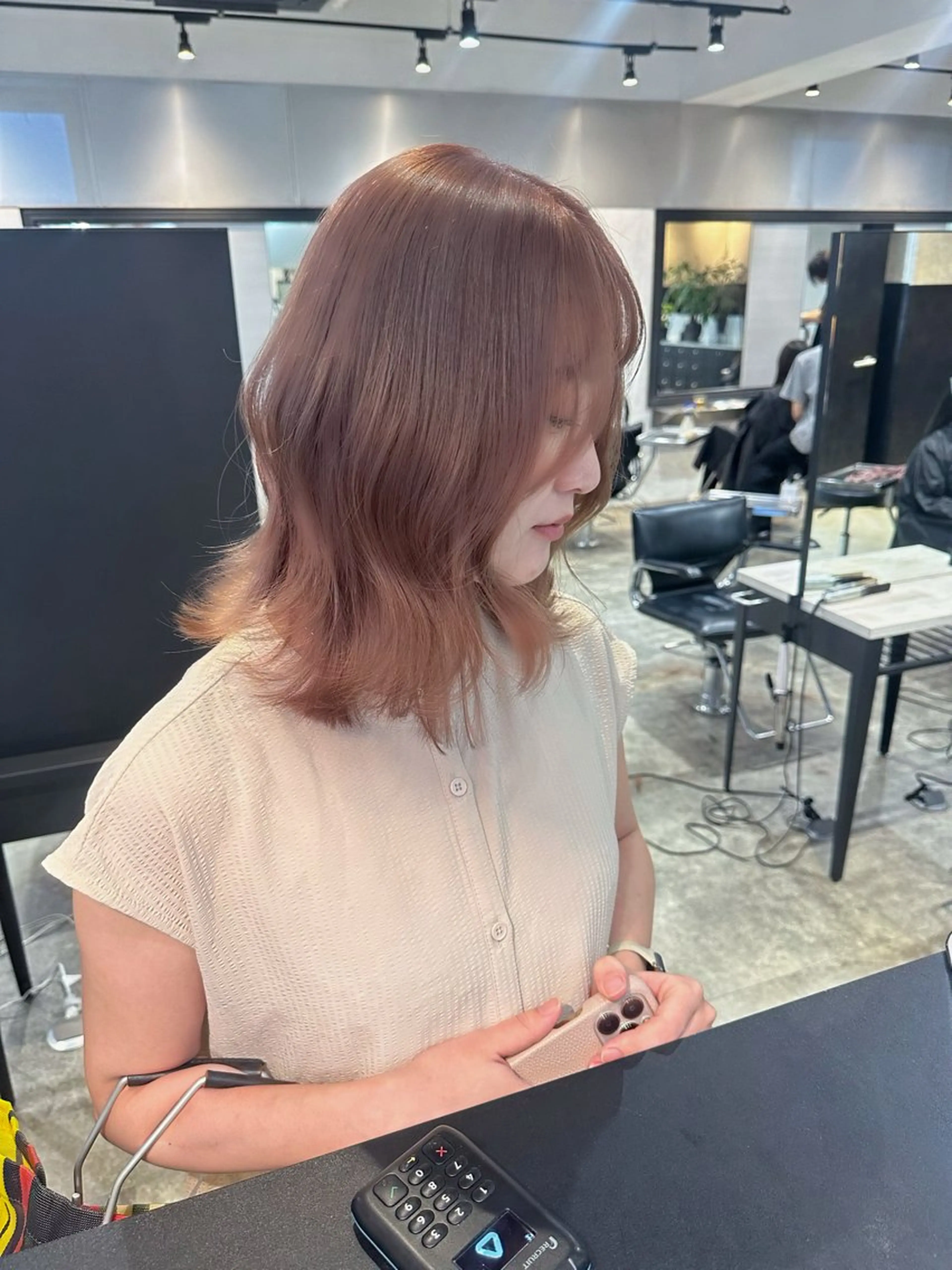 セミロング カラー 池袋/透明感カラー 🎀Yuri🎀のヘアスタイル