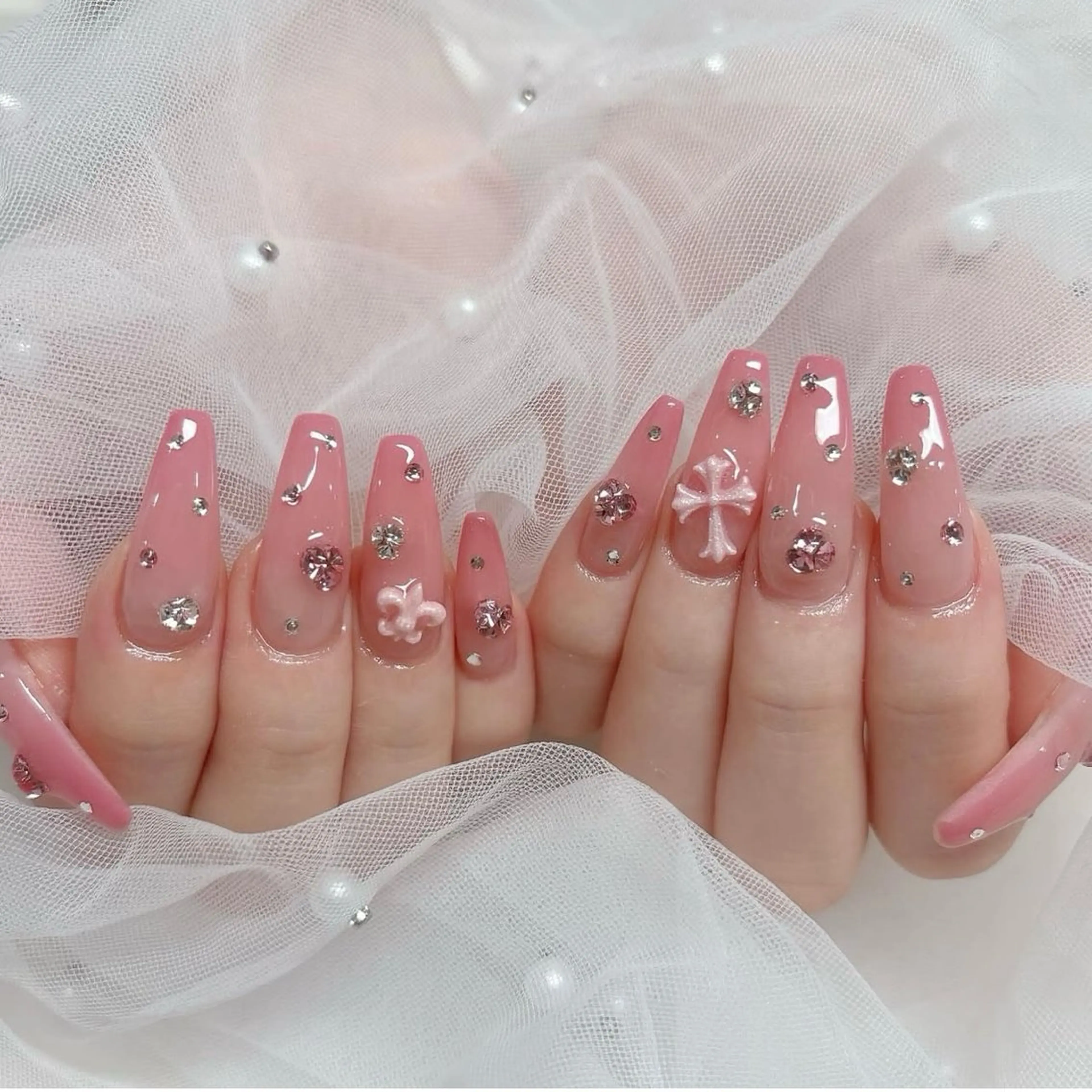 メンズ ネイル アートネイル フレンチネイル ジェルネイル キラキラネイル パラジェル ハンドネイル Bloom スカルプ専門店のネイルデザイン