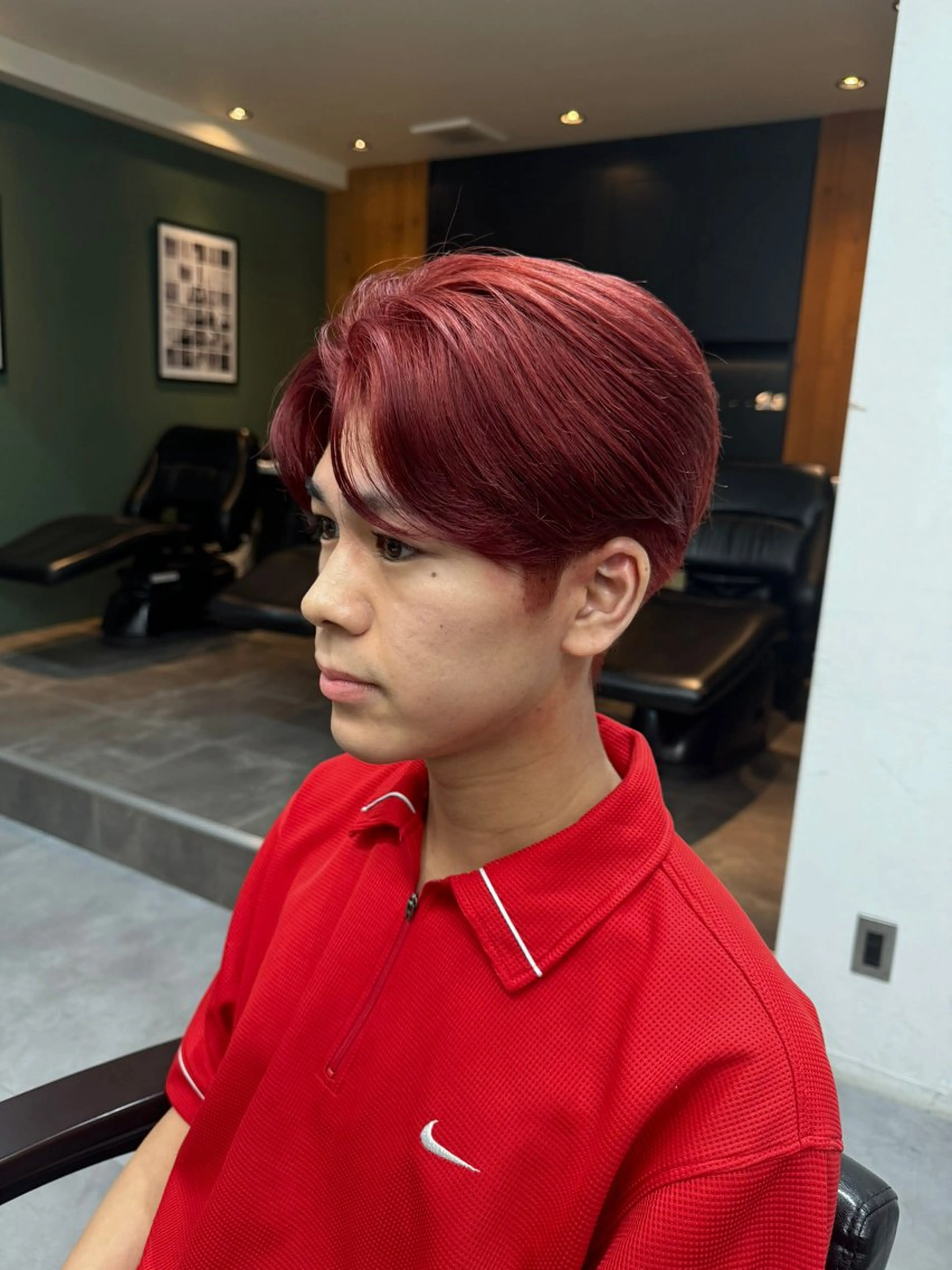 カラー メンズ メンズブリーチ センターパート ブリーチ レッドカラー カット ヘアカラー シャドウパーマ/ 波巻パーマYu-Kiのヘアスタイル