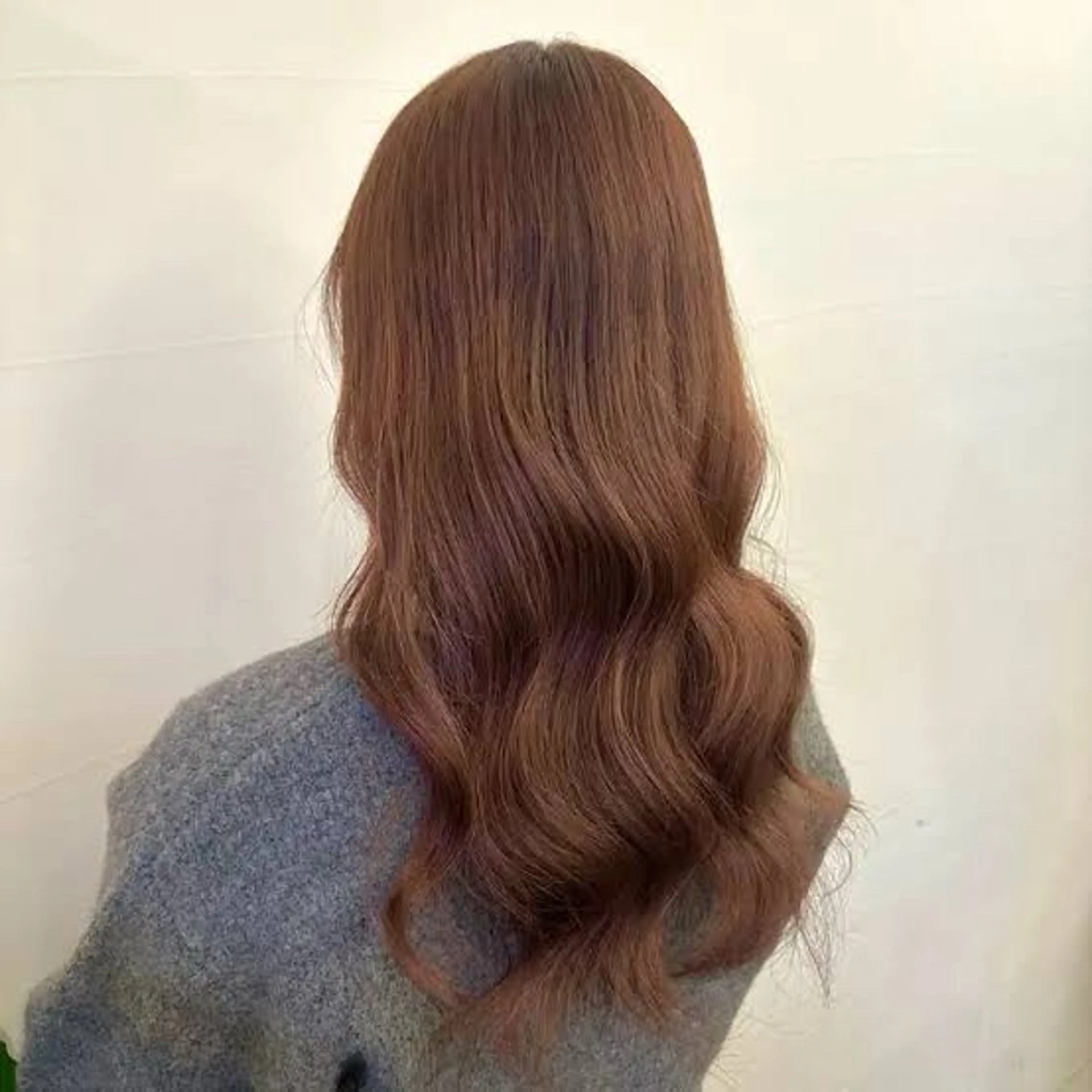 カラー hinano/ 梅田 カットモデルのヘアスタイル