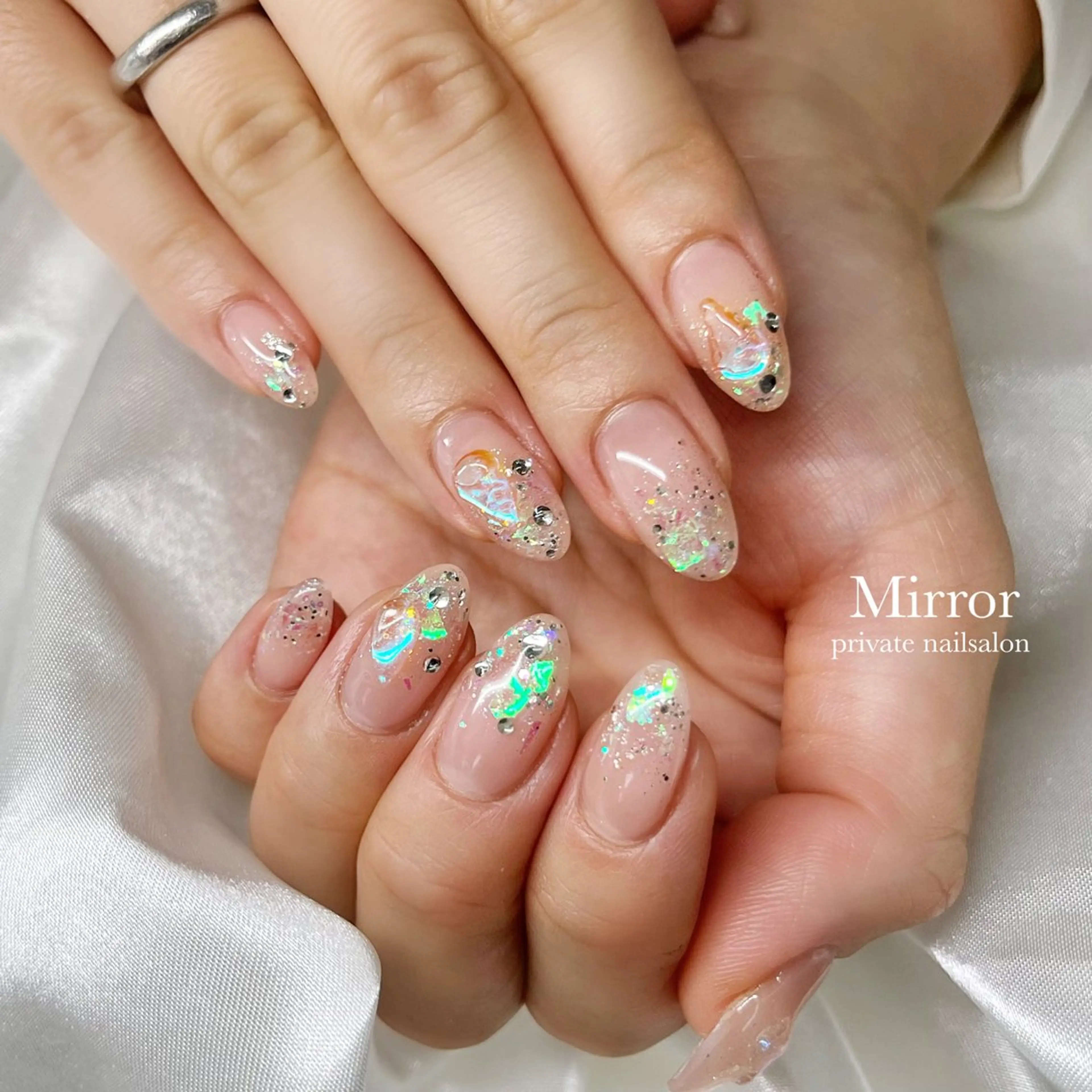 ネイル nailsalon Mirrorのネイルデザイン