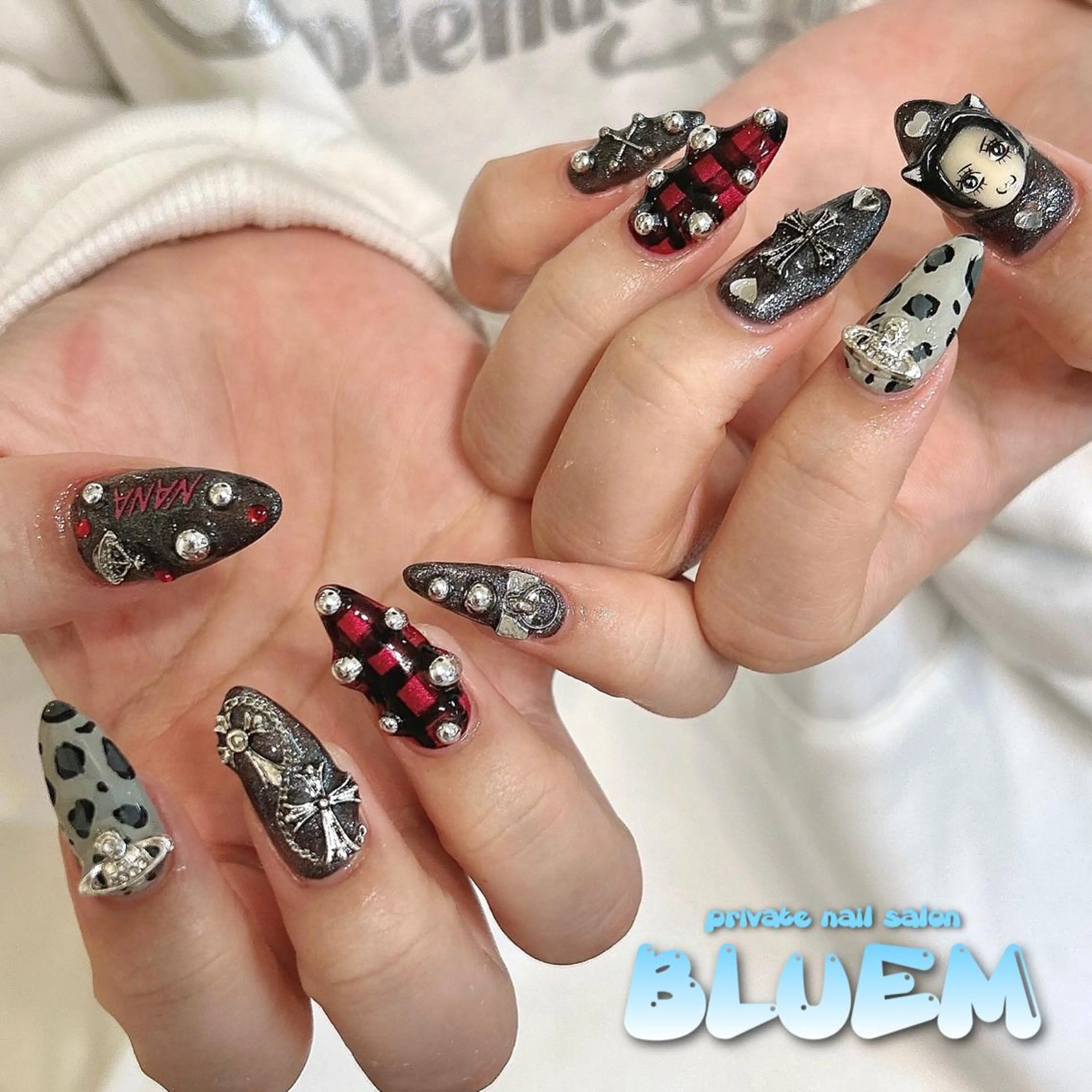 ネイル ハンドネイル BLUEM なな🐶のネイルデザイン