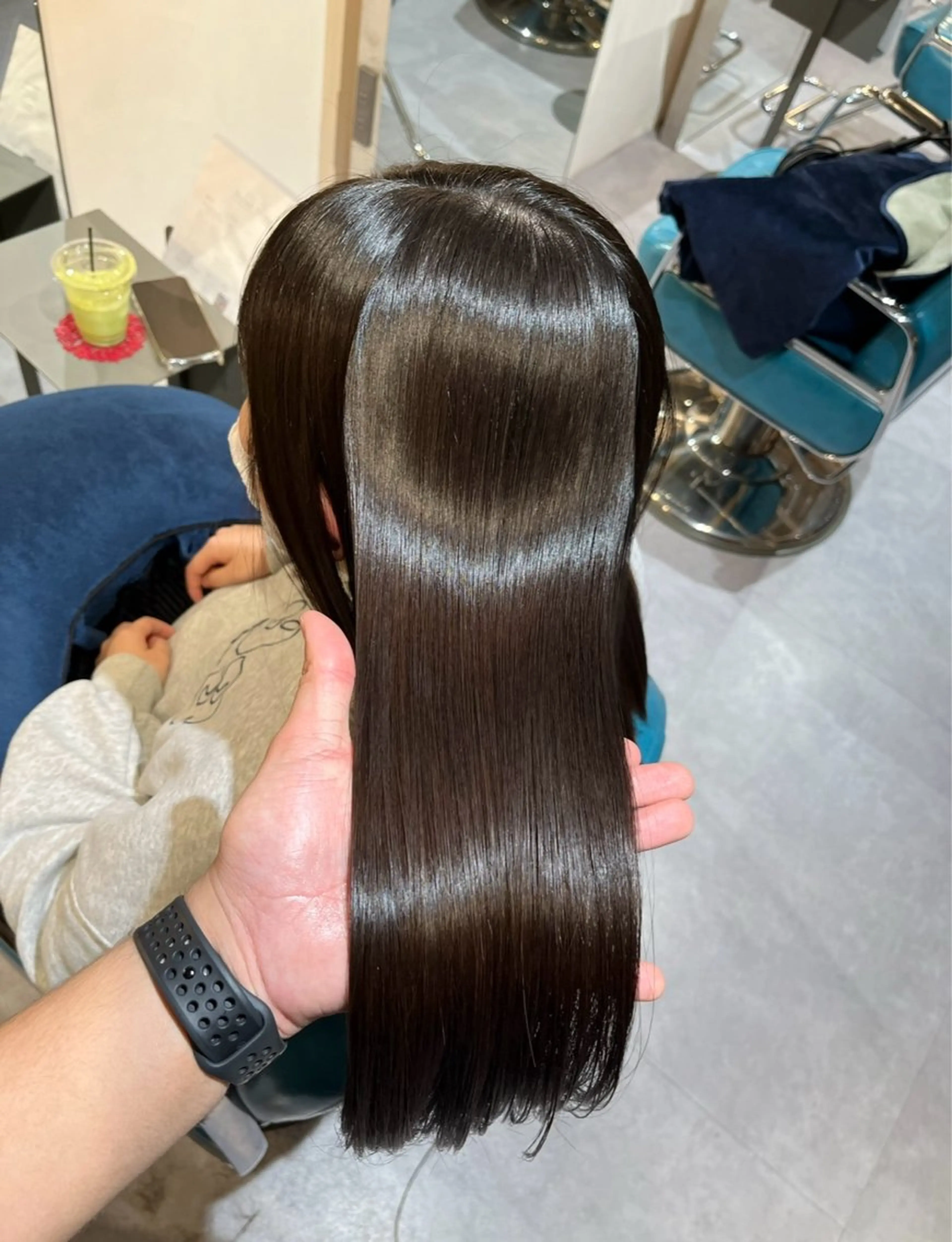 ロング 縮毛矯正 トリートメント 必ず笑顔で帰っていた だきます！安田祐貴のヘアスタイル