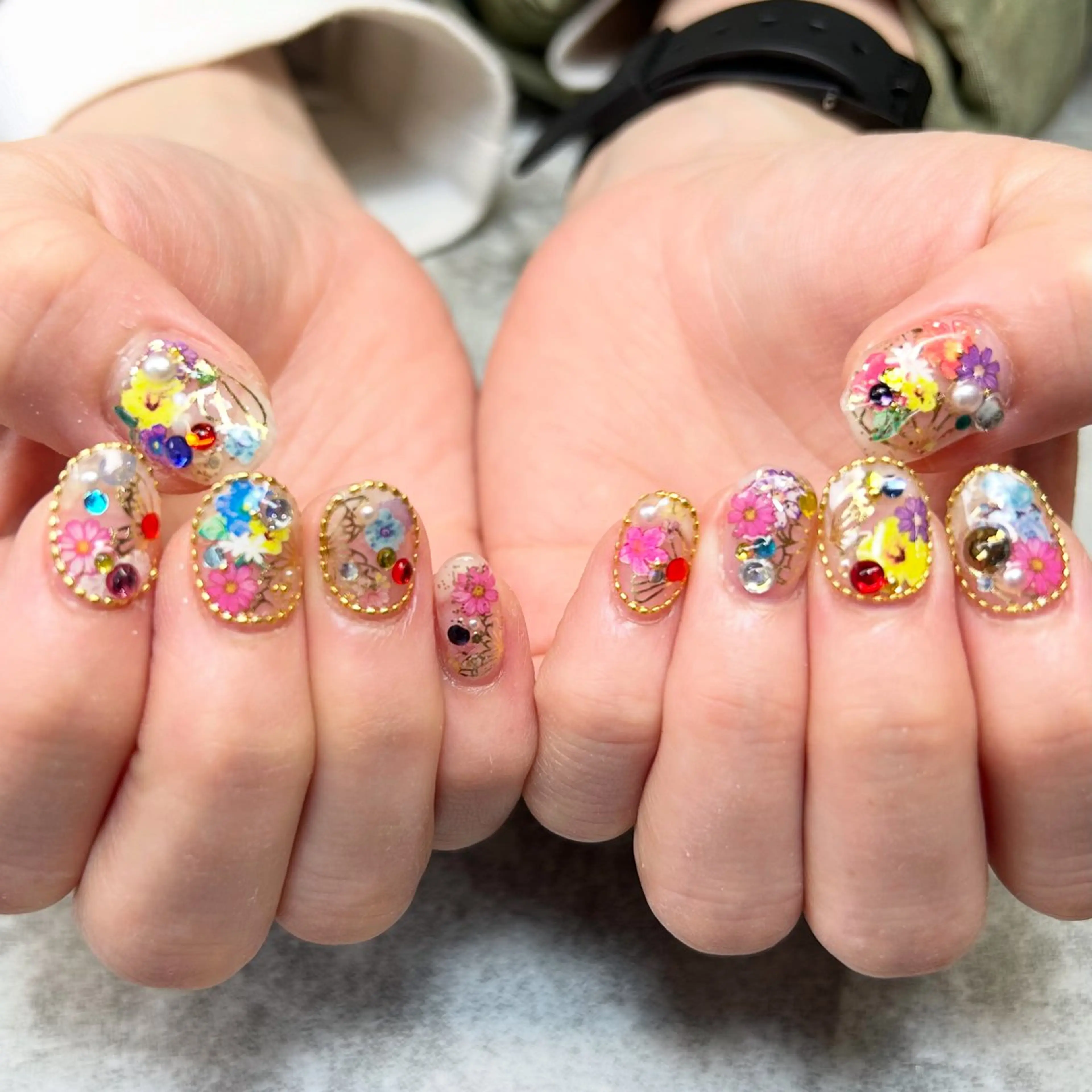 ネイル ハンドネイル sara +のネイルデザイン