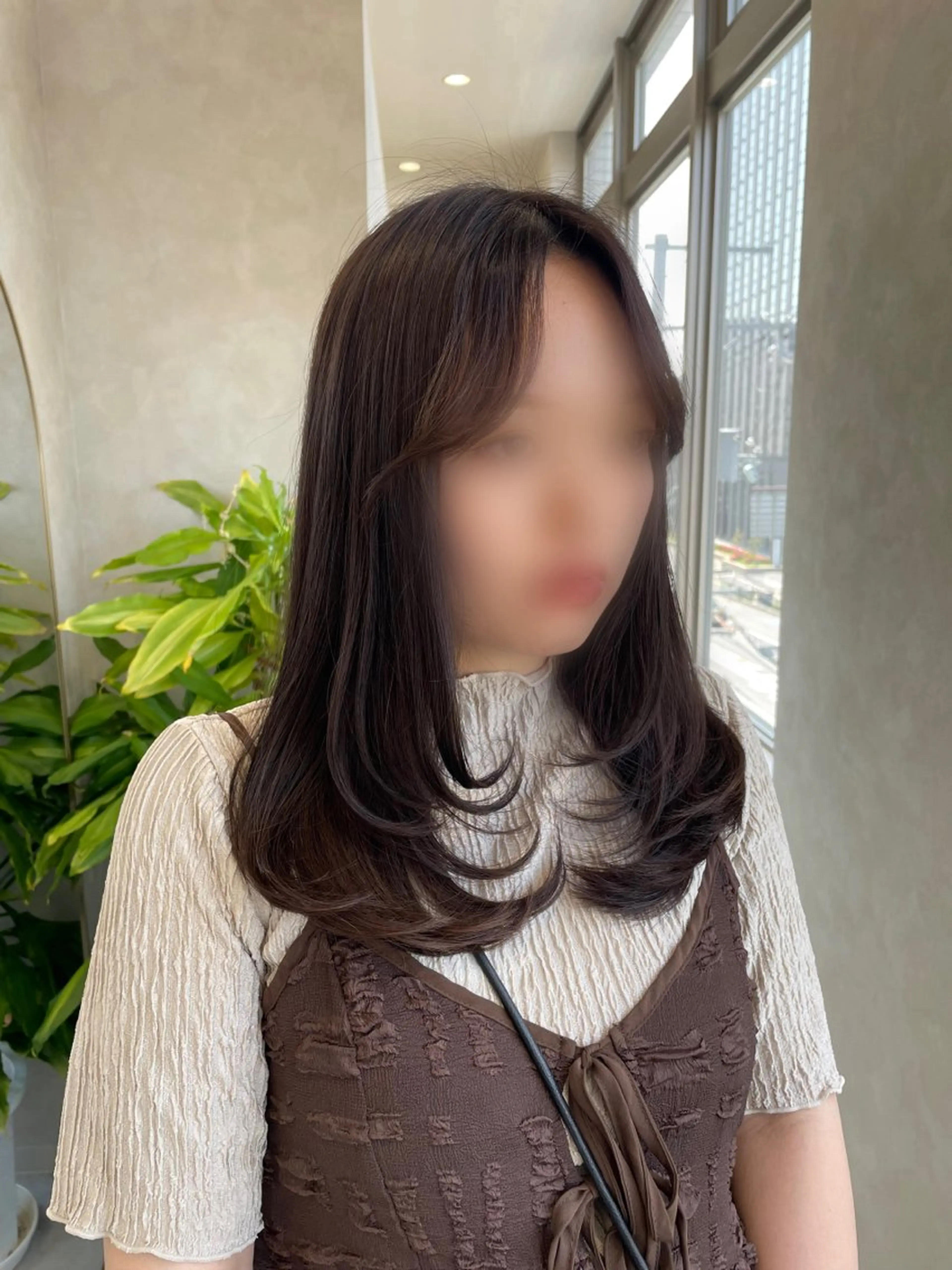 セミロング レイヤーカット 🫖Eleanor Aya🥞のヘアスタイル