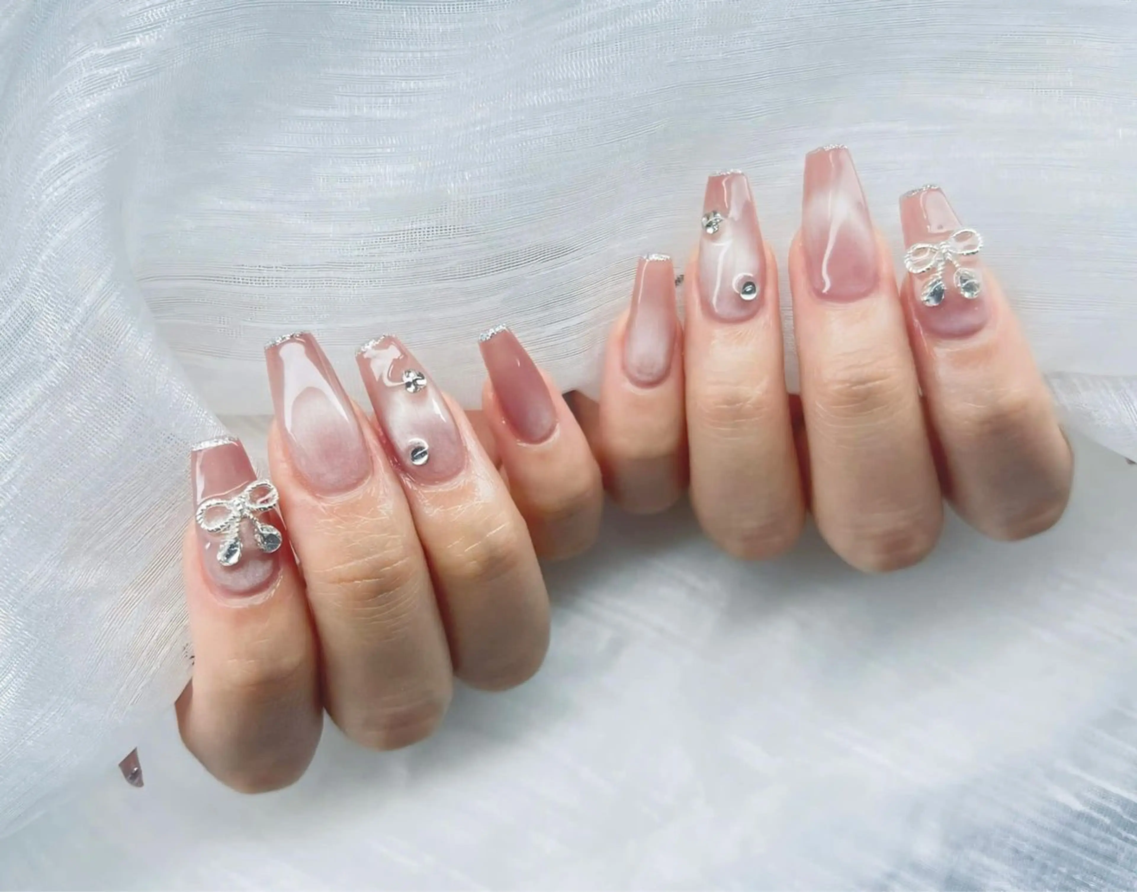 ネイル HIN NAILのネイルデザイン