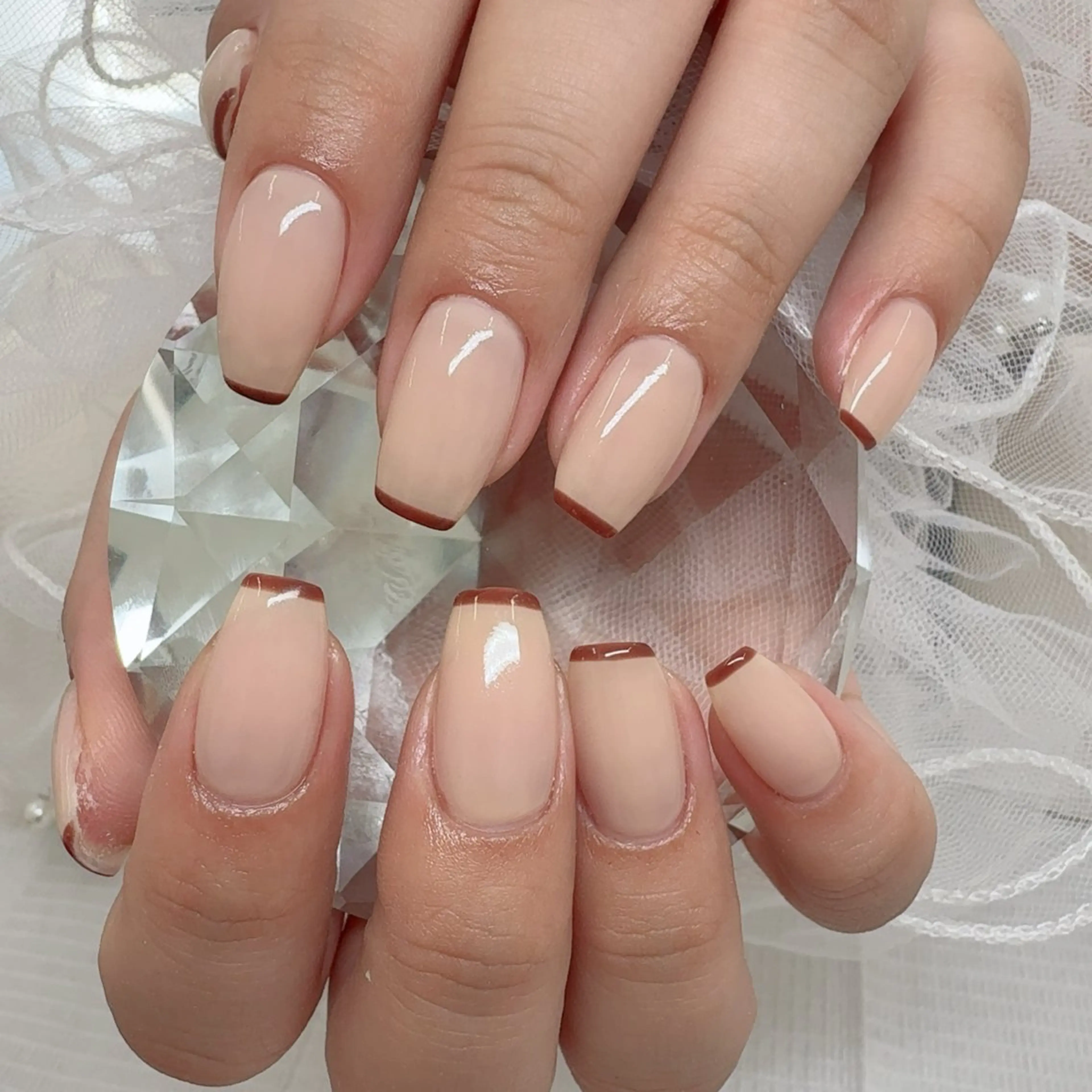 ネイル フレンチネイル 赤色 シンプルネイル Amie NAILのネイルデザイン