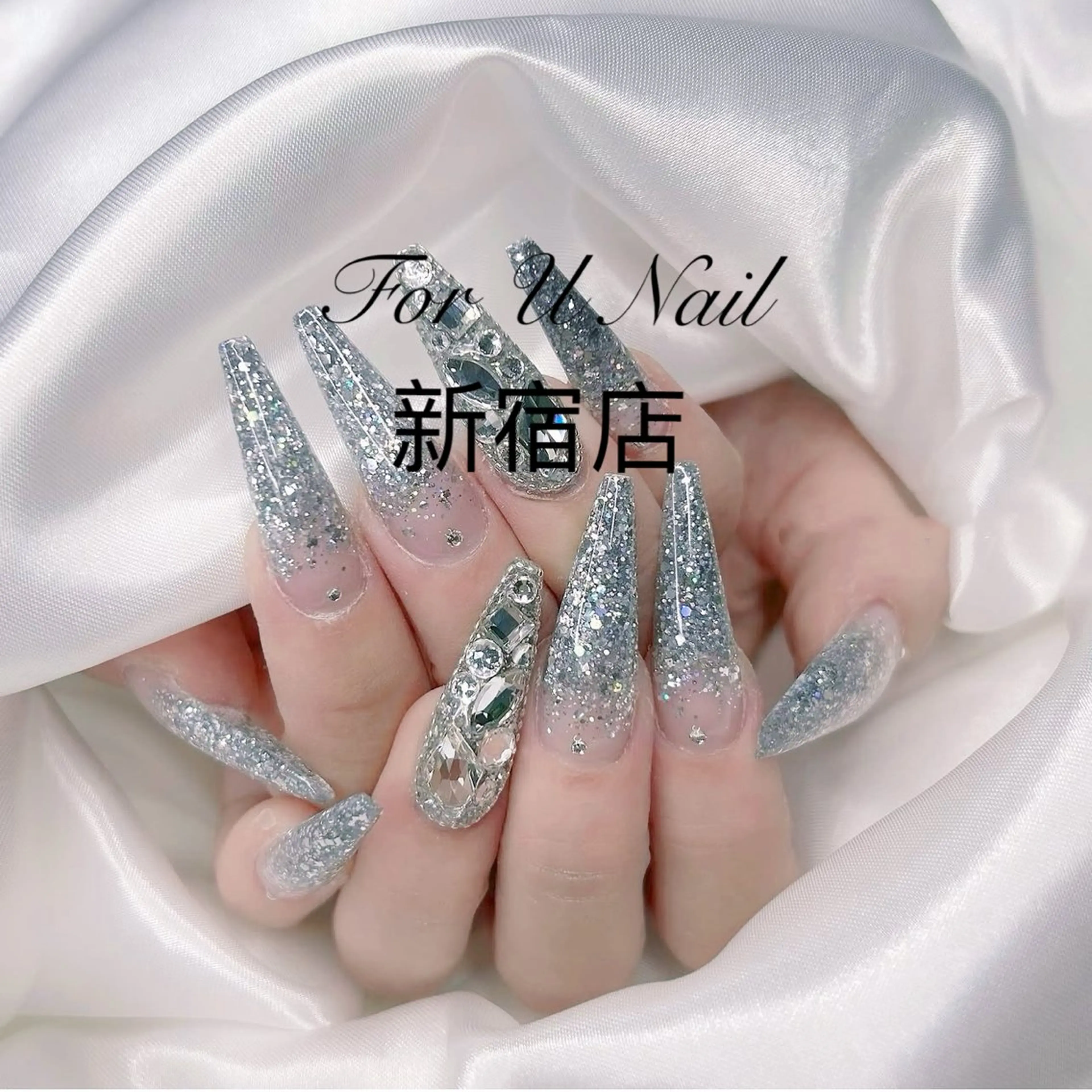 メンズ ネイル アートネイル フレンチネイル ジェルネイル キラキラネイル パラジェル Bloom スカルプ専門店のネイルデザイン