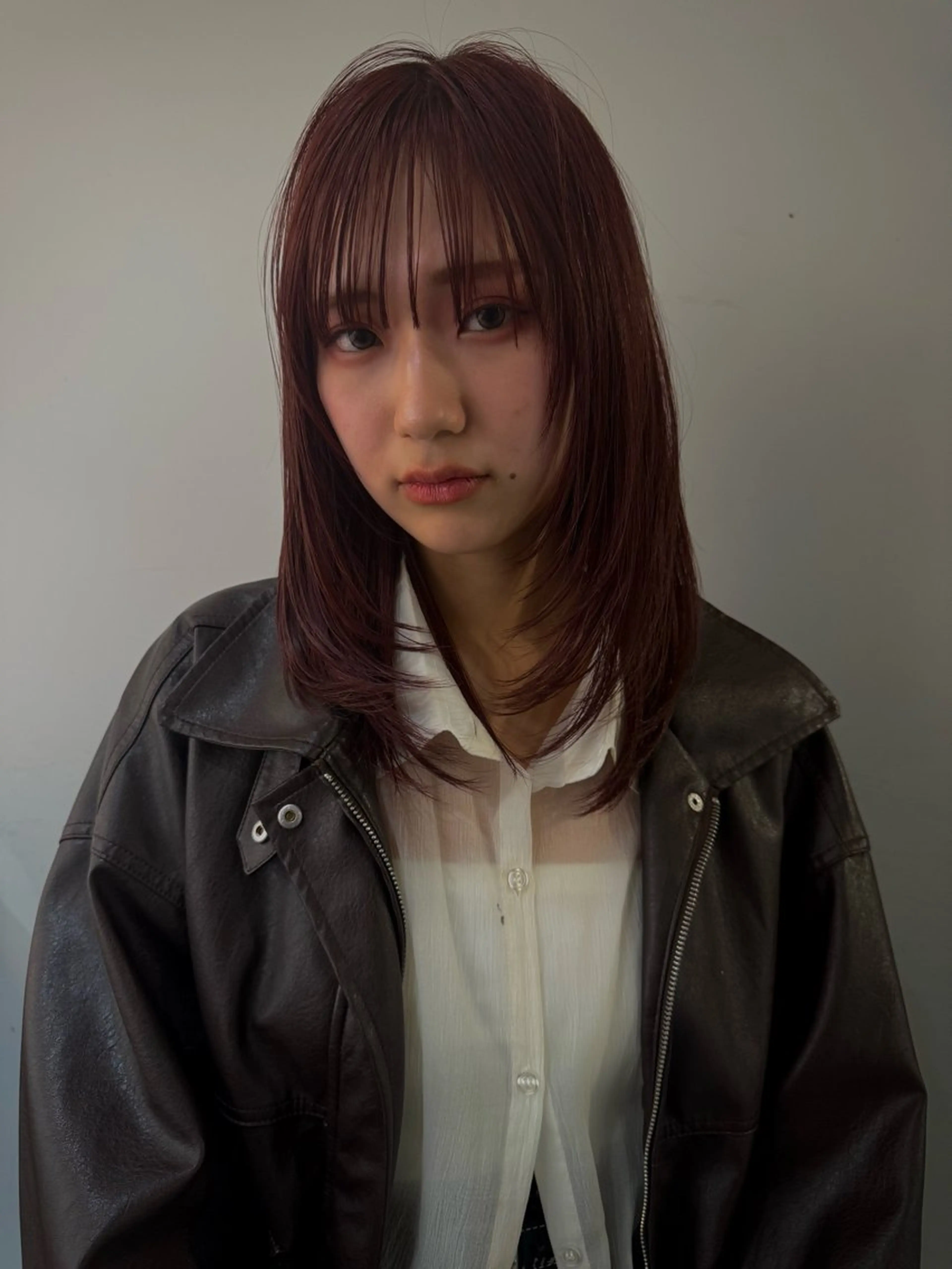 セミロング ヘアカラー ROSTAR セイゴのヘアスタイル