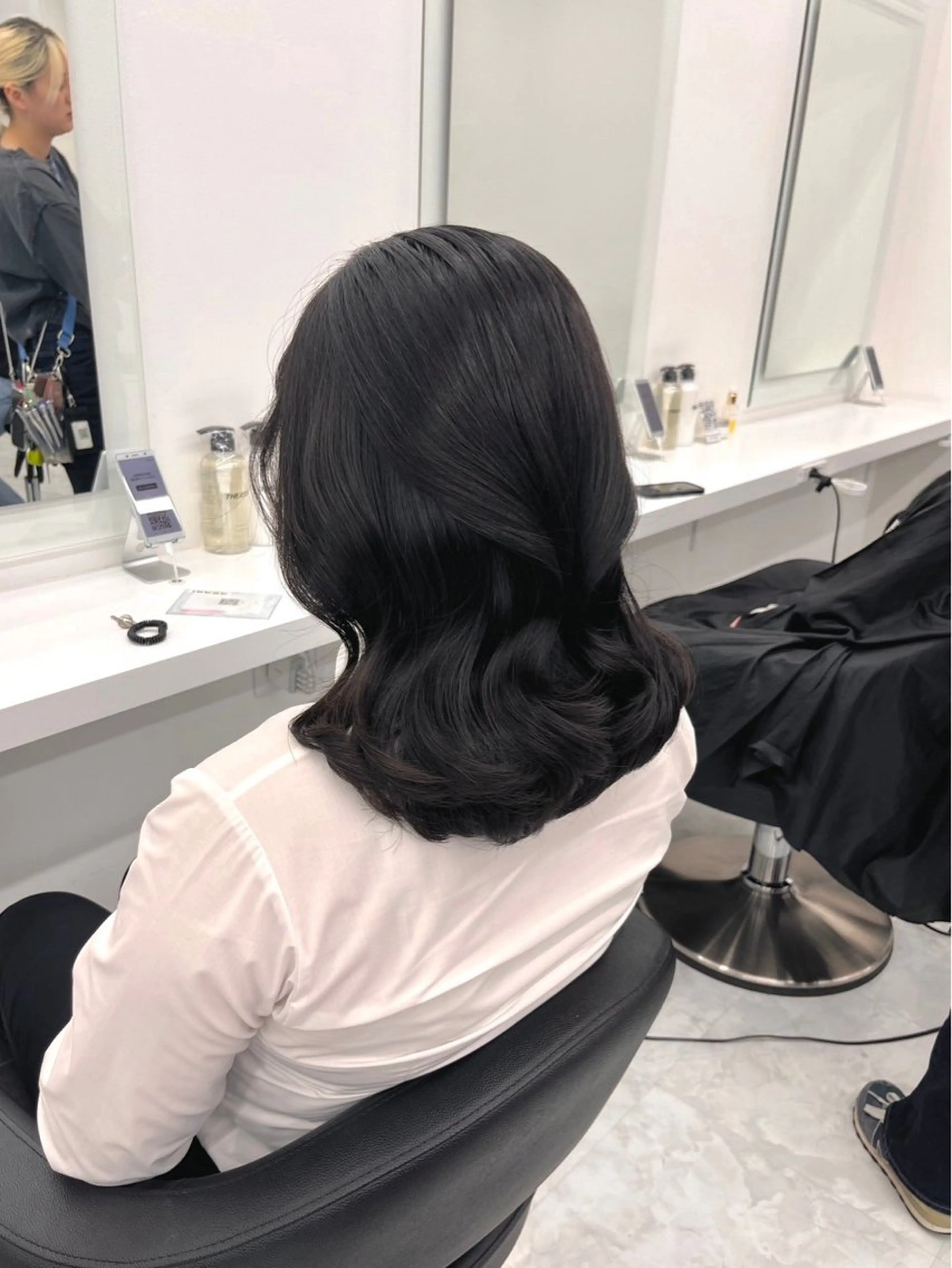 セミロング カラー 🤍レイヤー/顔周り /hirari🤍のヘアスタイル