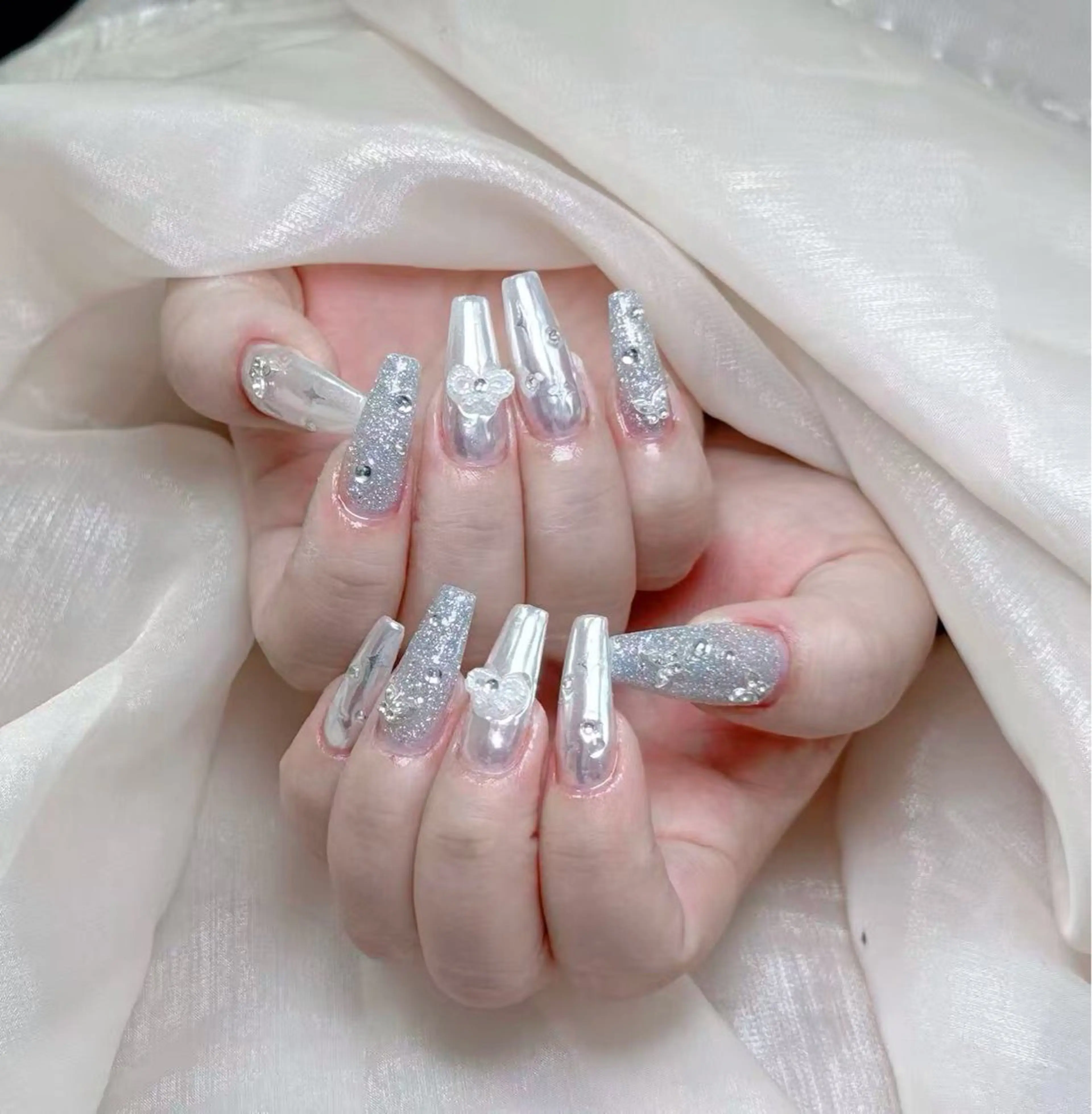 ネイル 小 雨のネイルデザイン