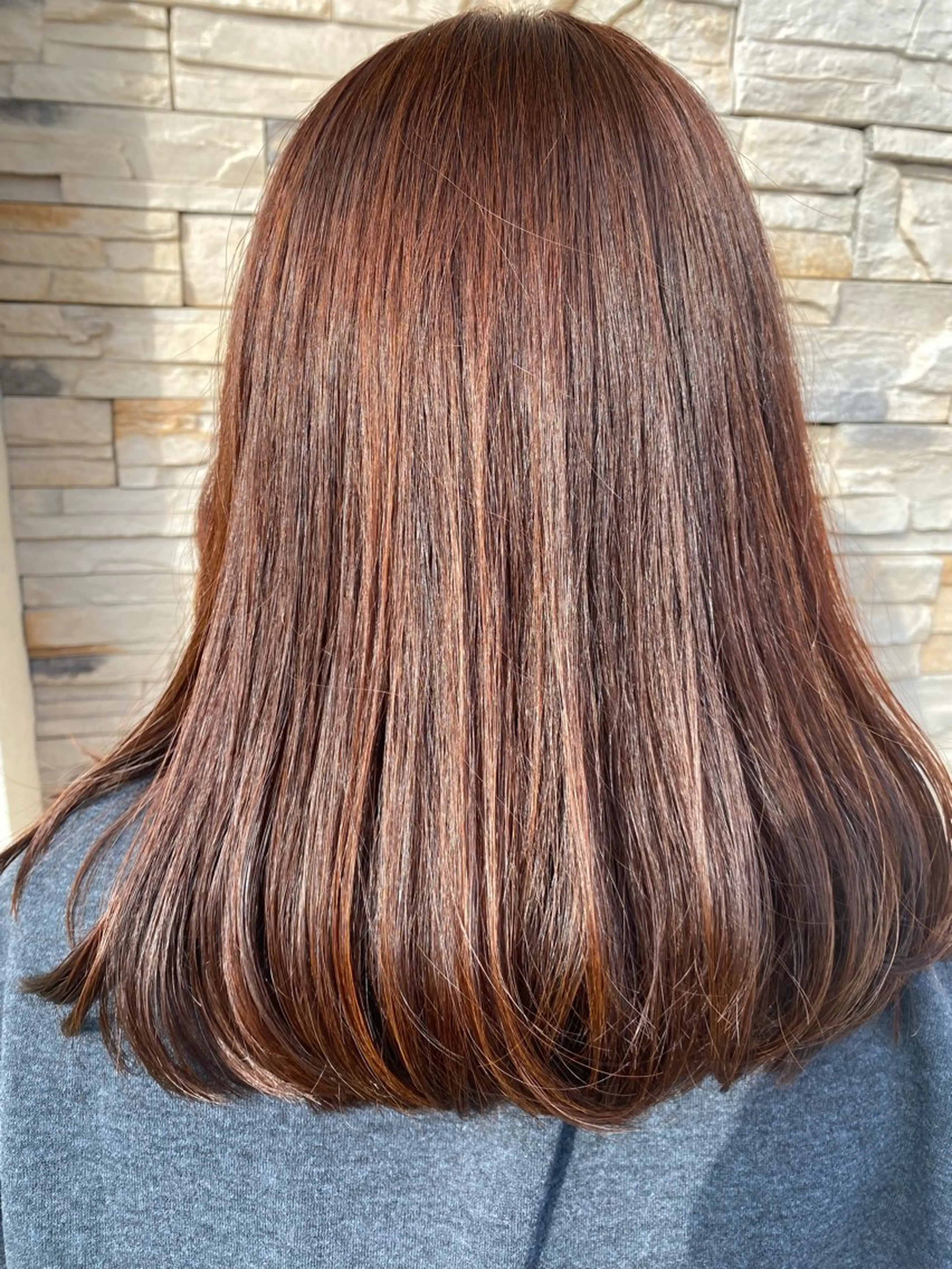 カラー TERUYA shionのヘアスタイル