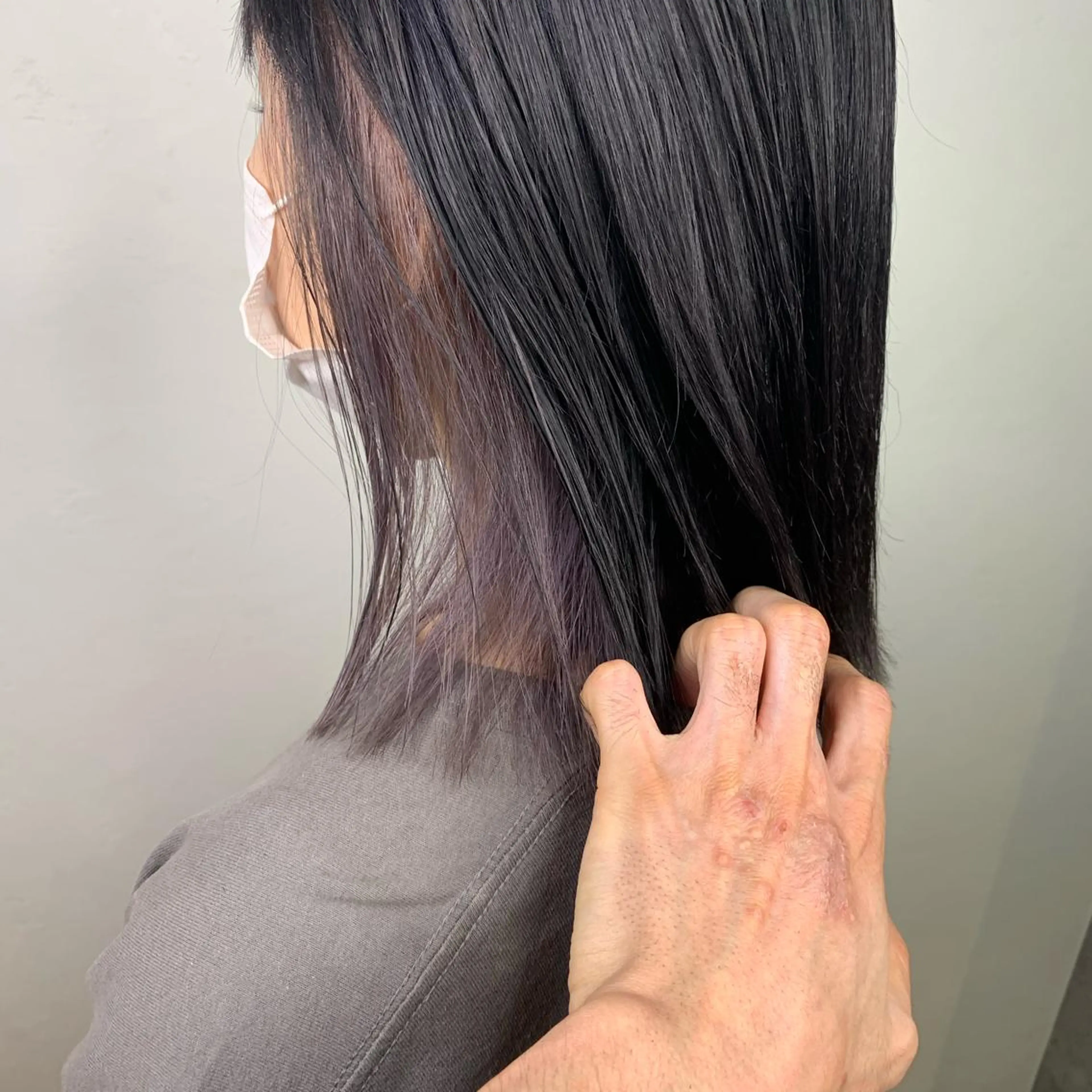 ミディアム カット ヘアカラー WEG 難波のヘアスタイル