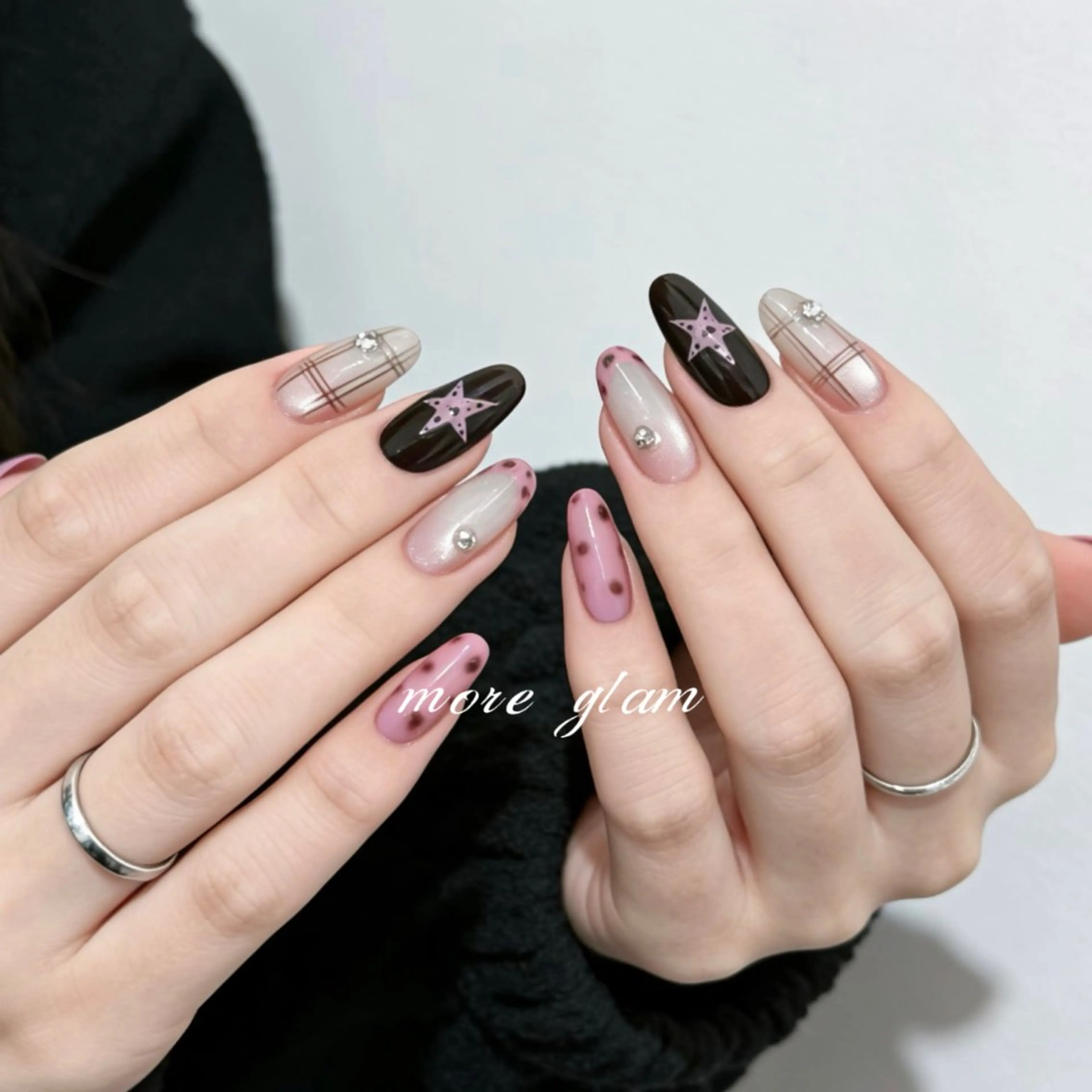 ネイル more glam 原宿店のネイルデザイン