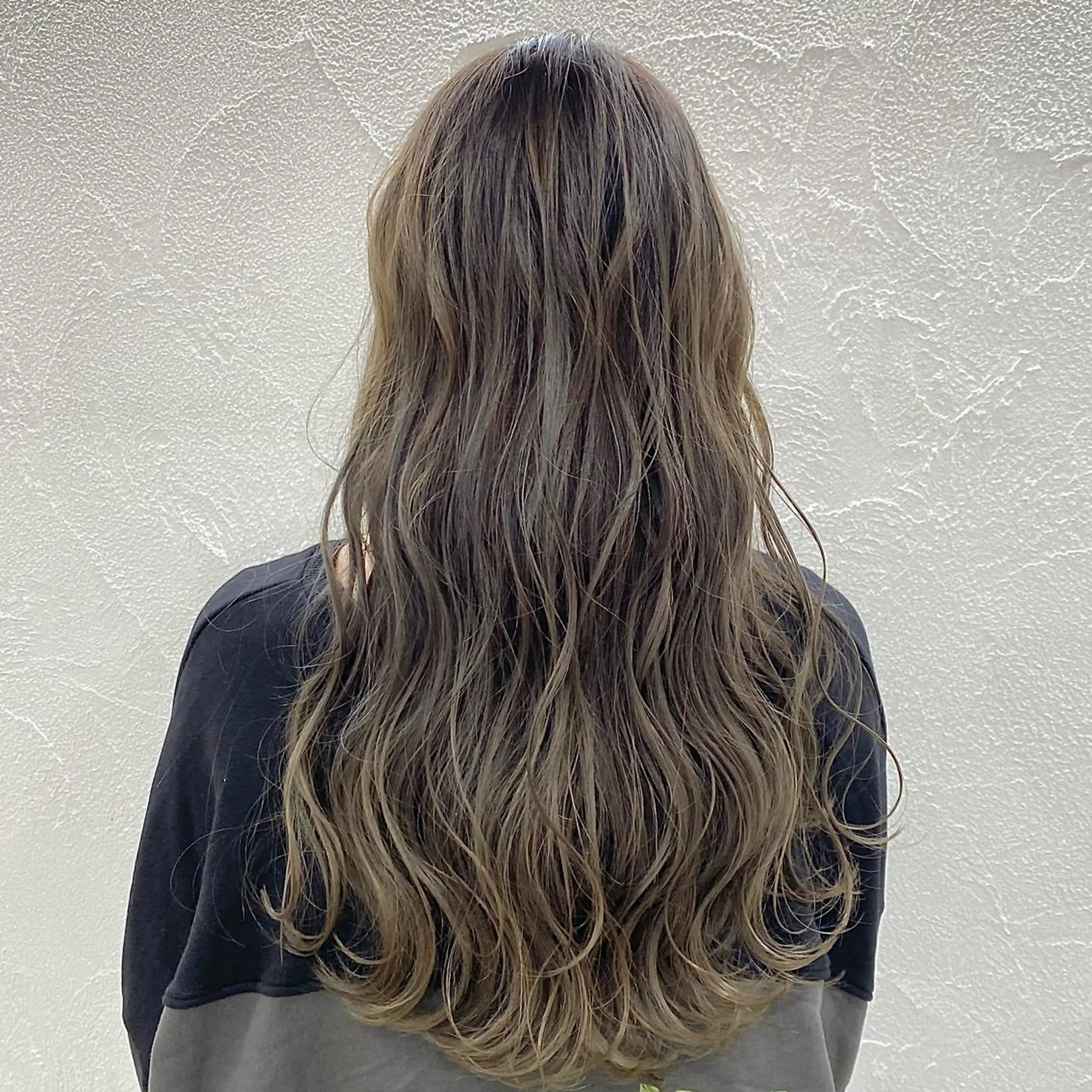 ロング ハイライト ロング ヘアカラー やじま ひろこのヘアスタイル