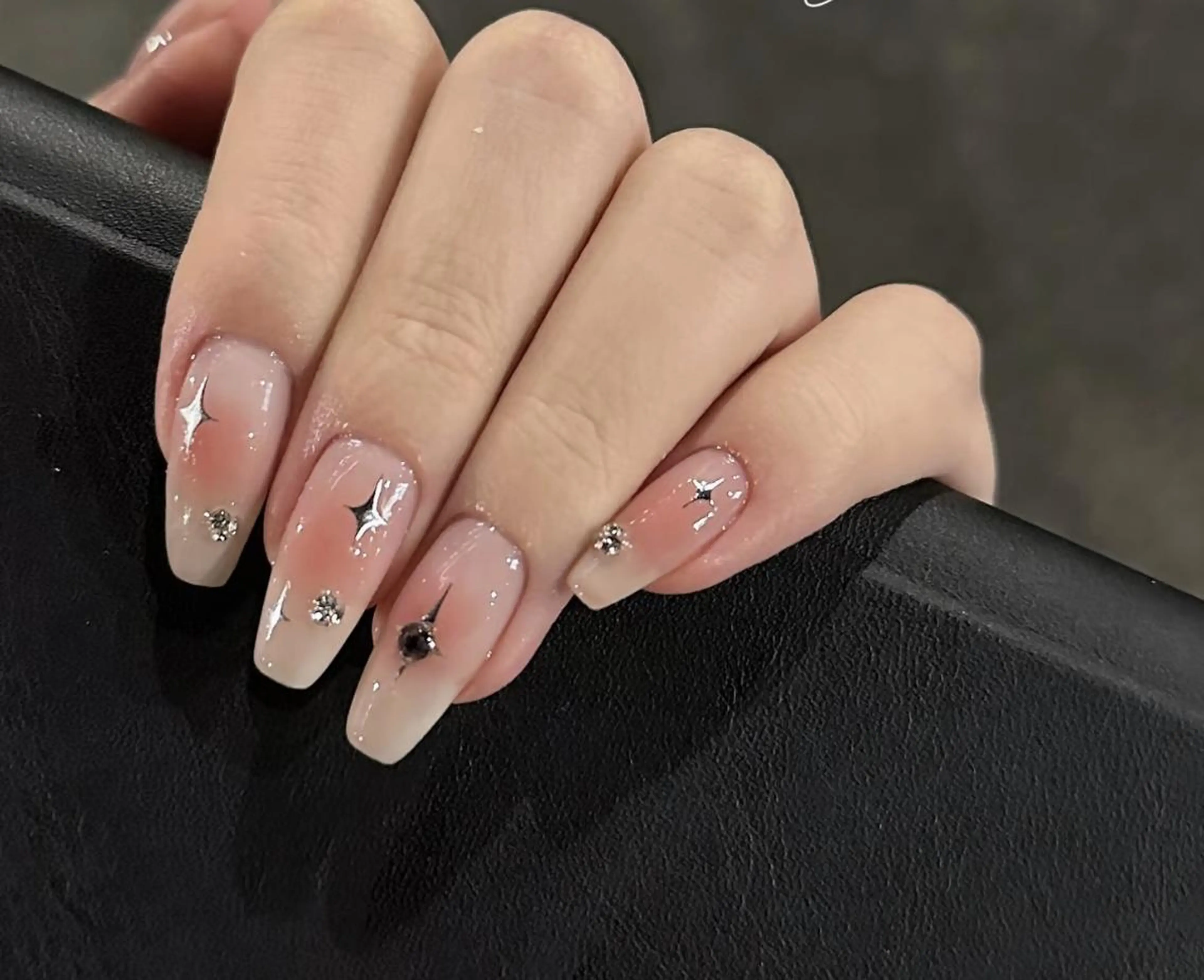 ネイル ハンドネイル ハンドケア 🍑 momo_nailのネイルデザイン