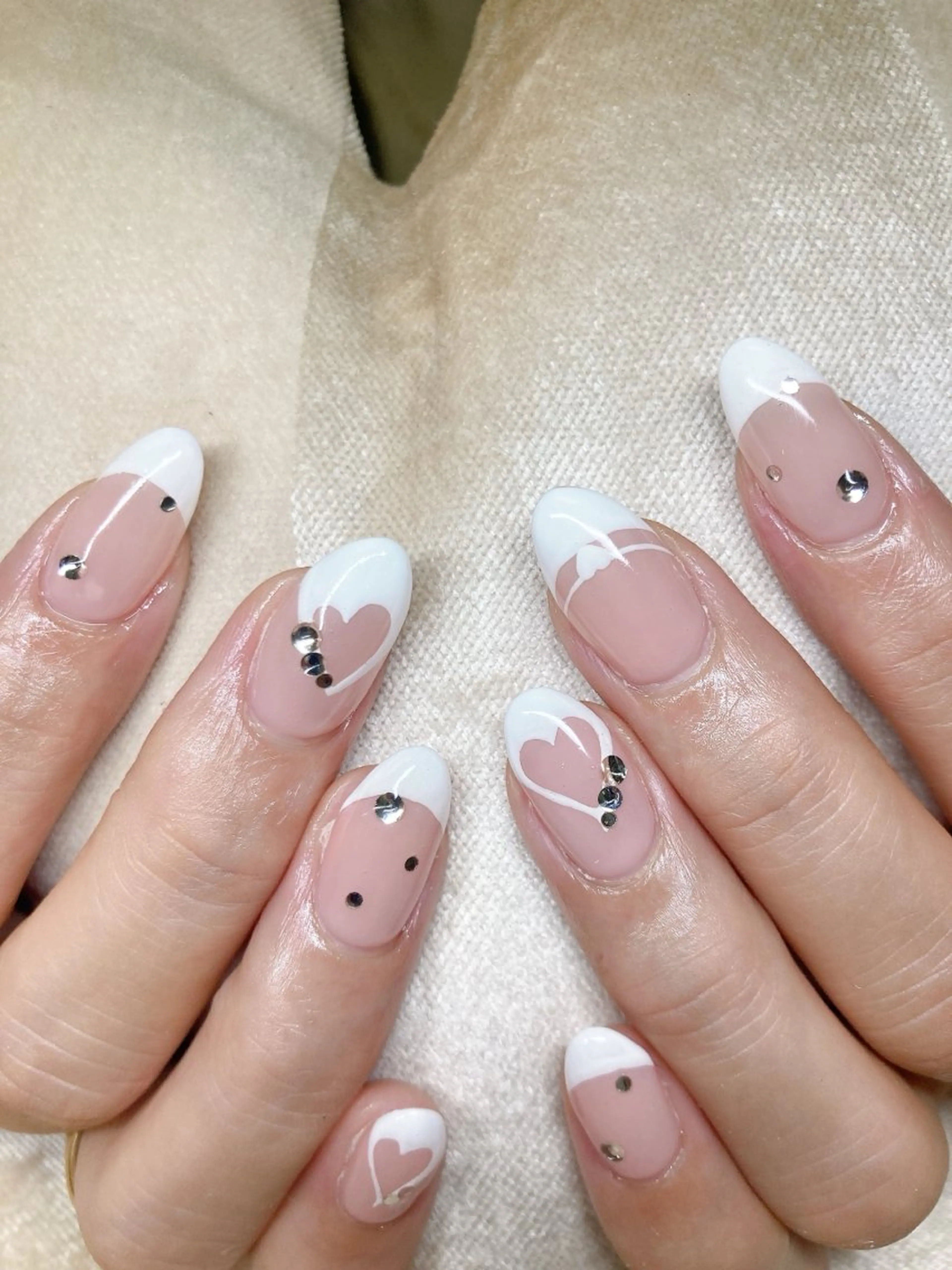 ネイル ECLAT エクラ所属・寺山 千鶴のネイルデザイン